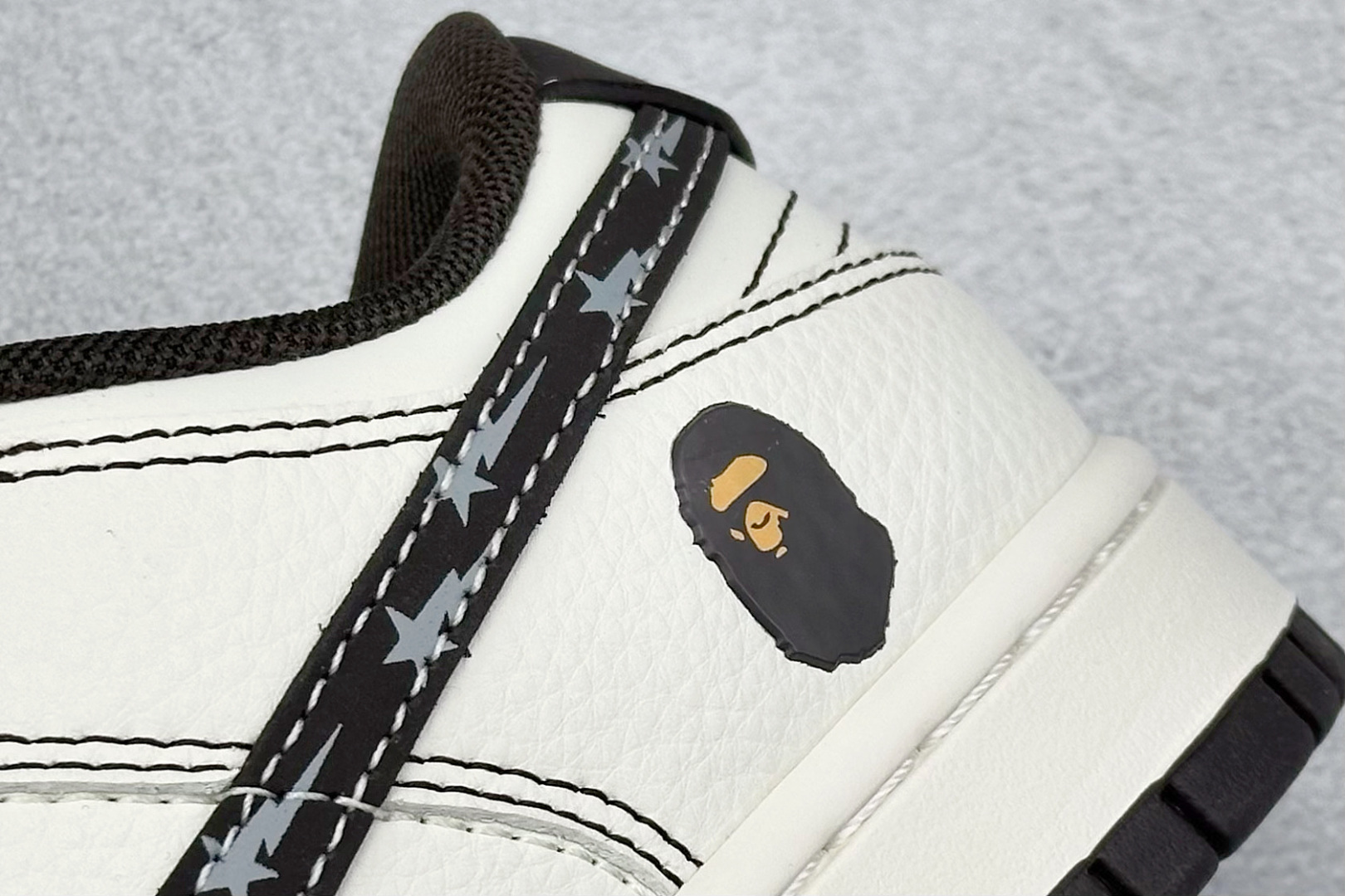 Nike SB Dunk Low x BAPE 黑白满天星 XF8698-080