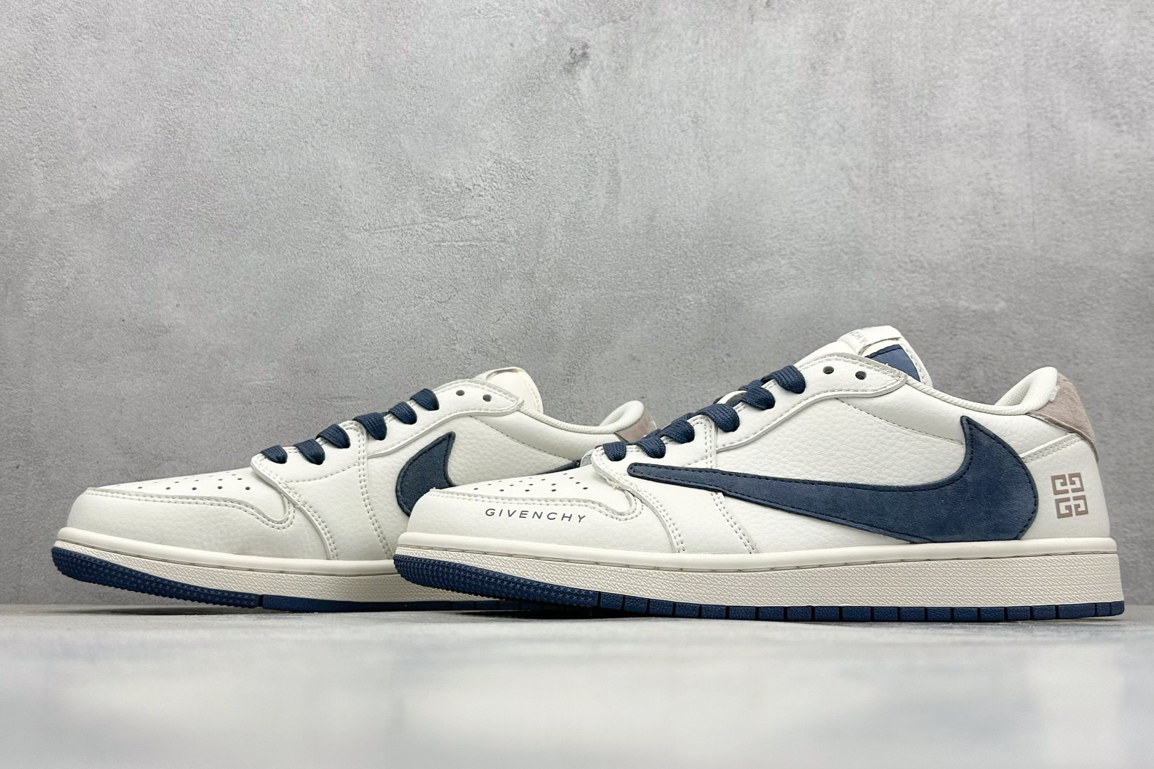 XC版Travis Scott x Fragment Design x Jordan Air Jordan 1 Low SP “纪梵希联名——米蓝勾蓝底” LX1988-109