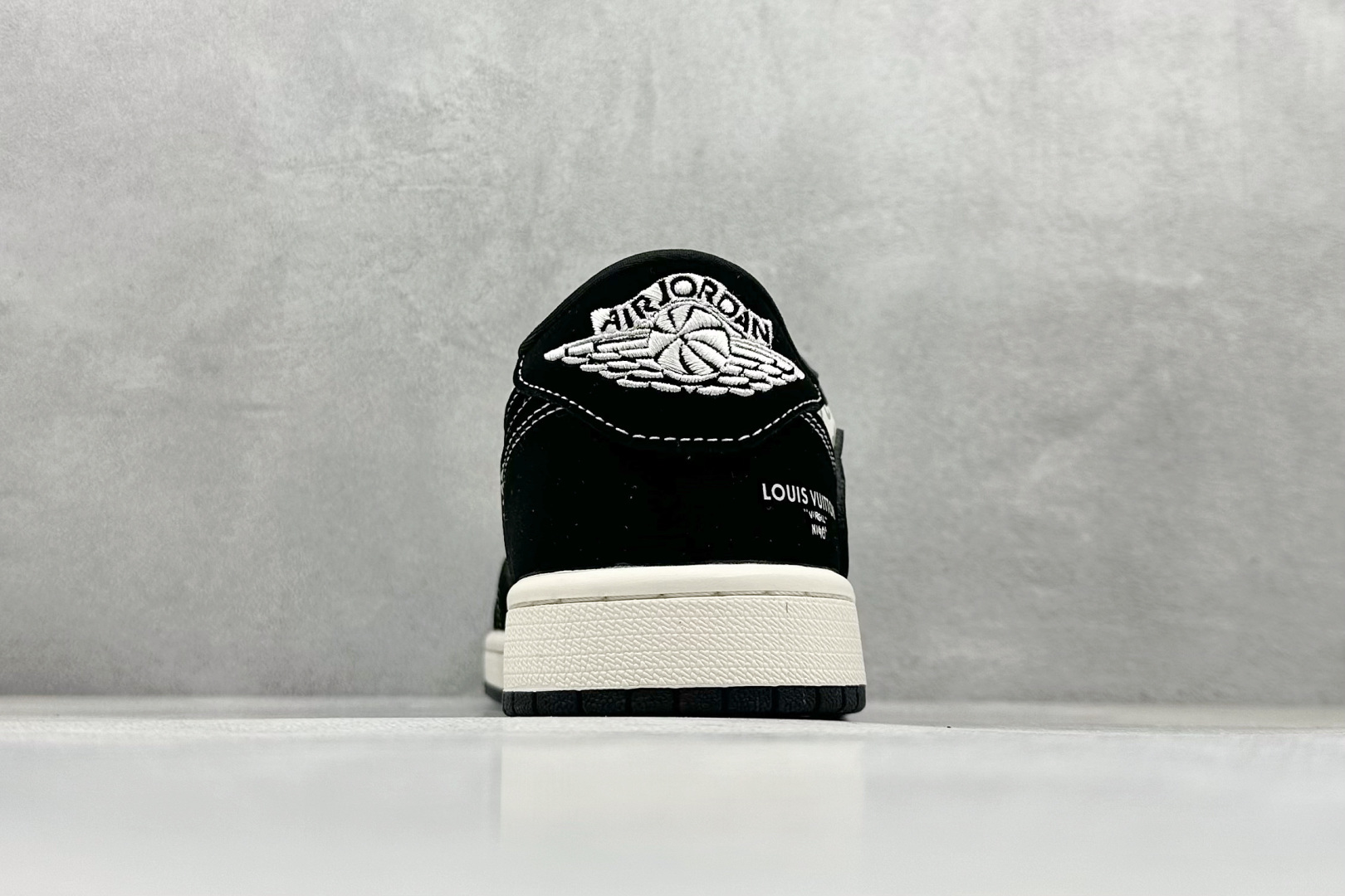 XC版Fragment x Travis Scott x LV Air Jordan 1 Low 三方联名倒钩 LX1988-200