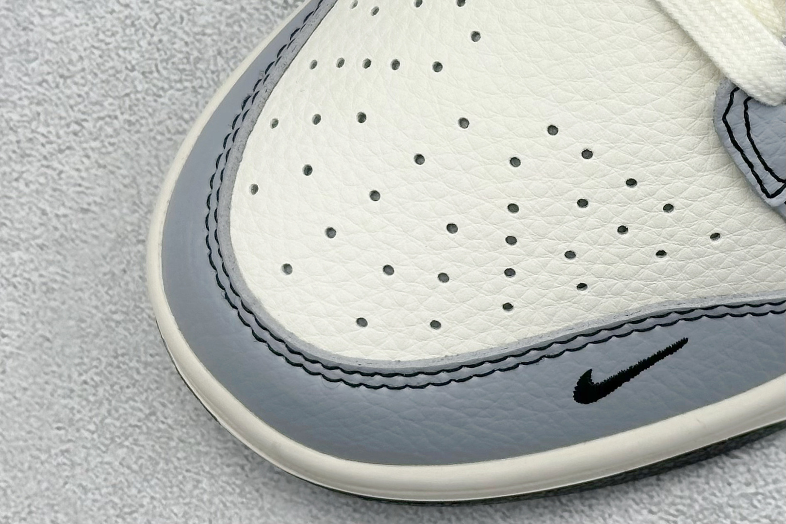 XC版Nike SB Dunk Low 斯图西联名 灰黑勾 周年高端定制 低帮休闲板鞋 XS6089-596