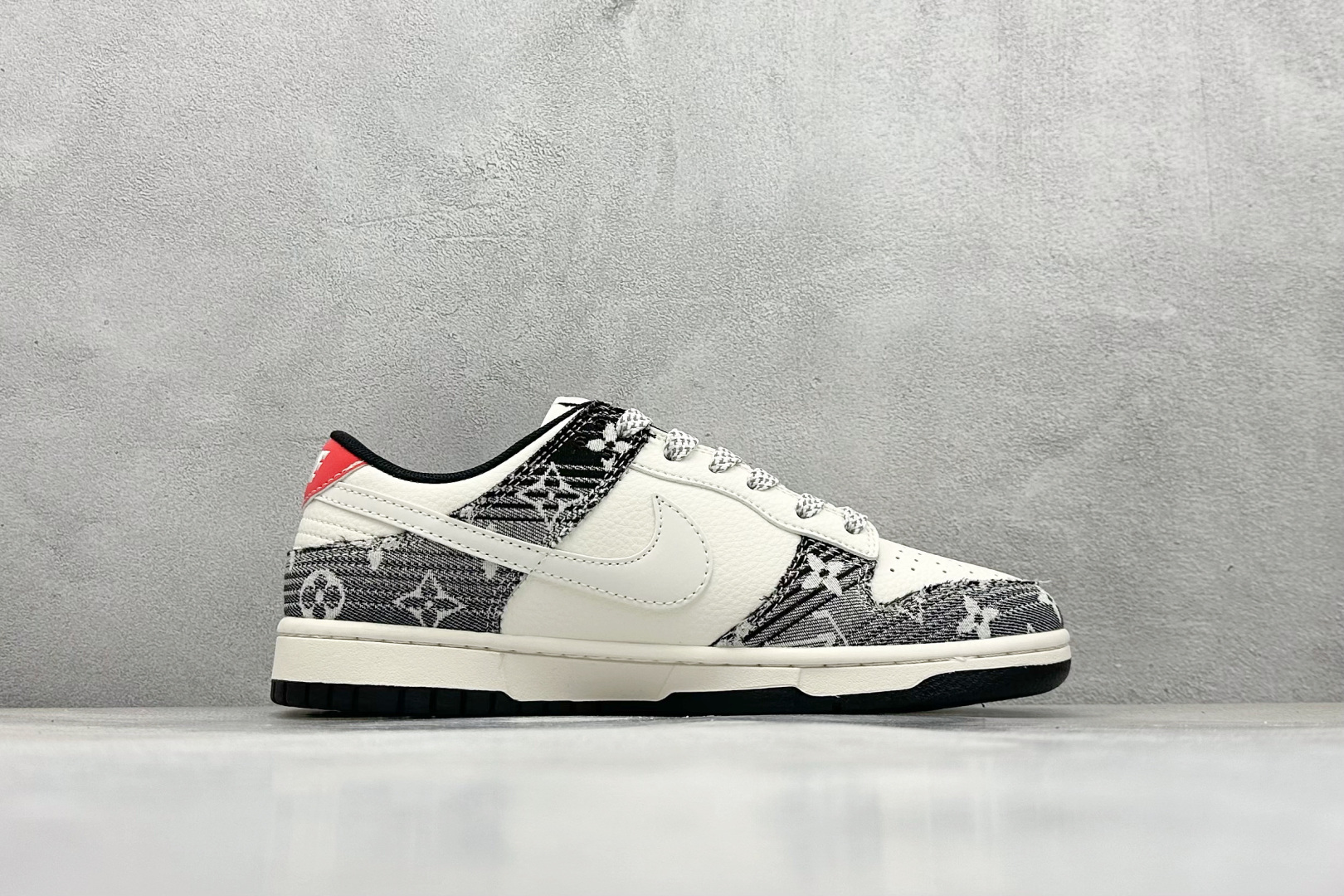 XC版Nike SB Dunk Low LV联名 黑牛仔白勾勾 周年高端定制 低帮休闲板鞋 FC1688-233