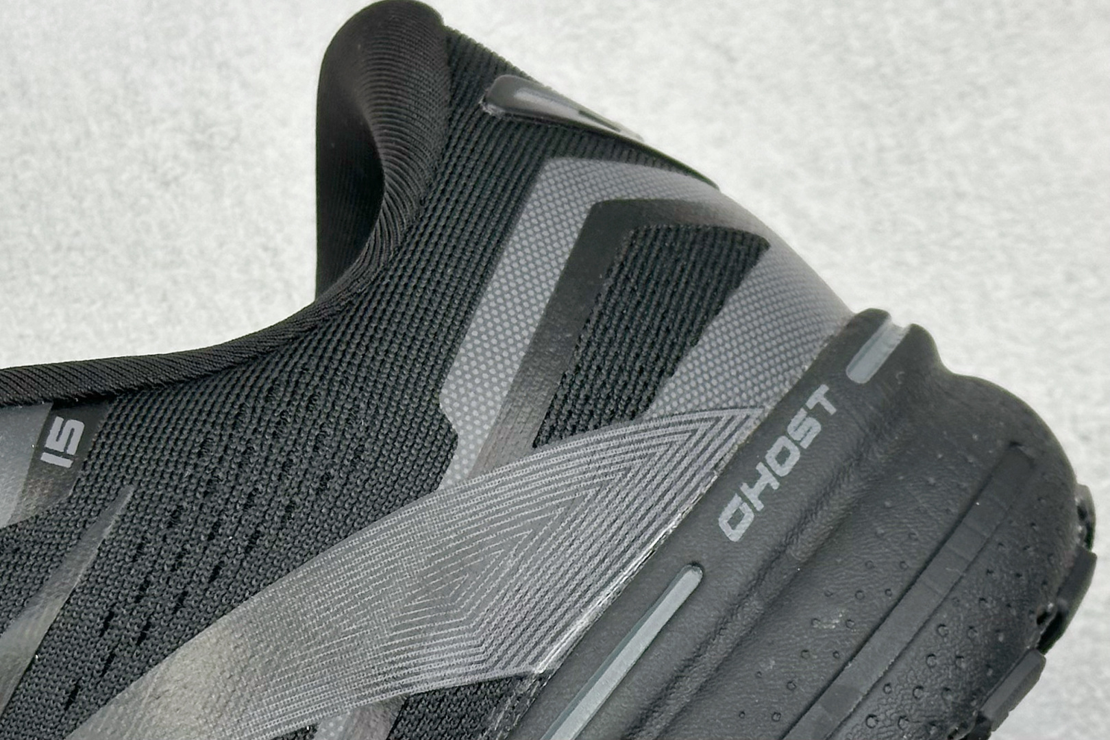 Brooks Ghost 15代 布鲁克斯 系列低帮透气缓震支撑休闲运动慢跑鞋 120380 1B 020