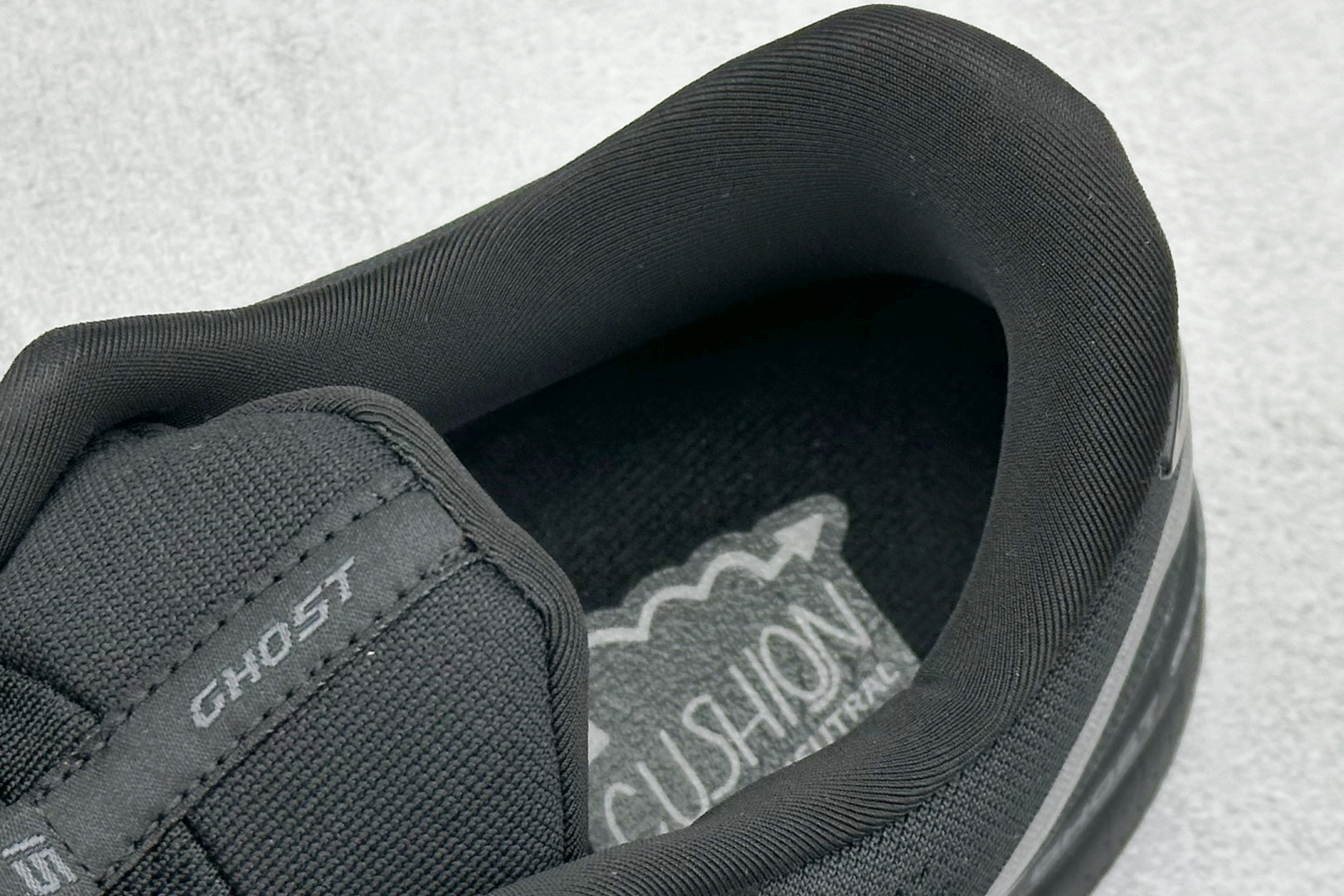 Brooks Ghost 15代 布鲁克斯 系列低帮透气缓震支撑休闲运动慢跑鞋 120380 1B 020