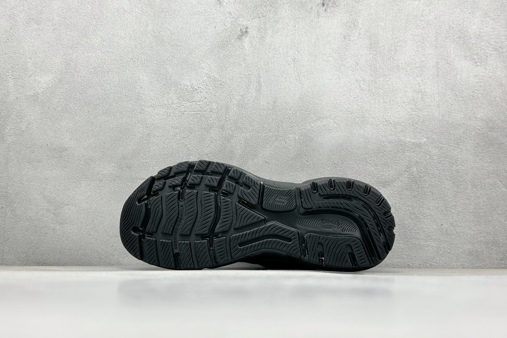 Brooks Ghost 15代 布鲁克斯 系列低帮透气缓震支撑休闲运动慢跑鞋 120380 1B 020