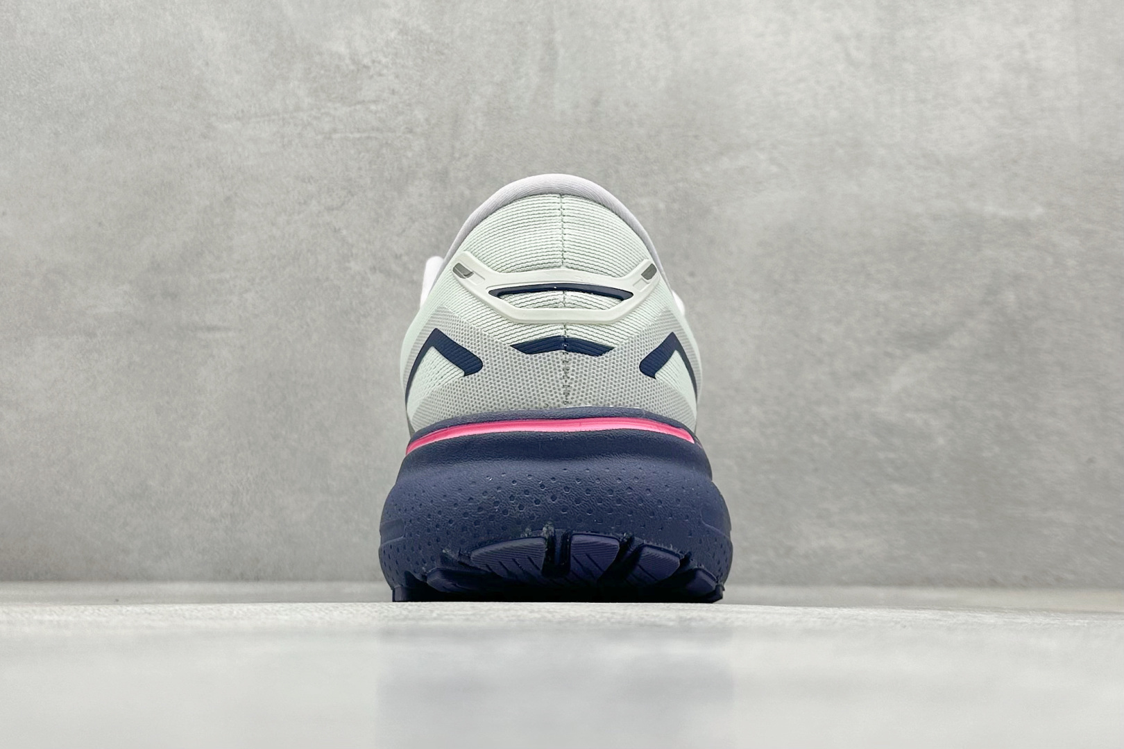 Brooks Ghost 15代 布鲁克斯 系列低帮透气缓震支撑休闲运动慢跑鞋 120380 1B 195