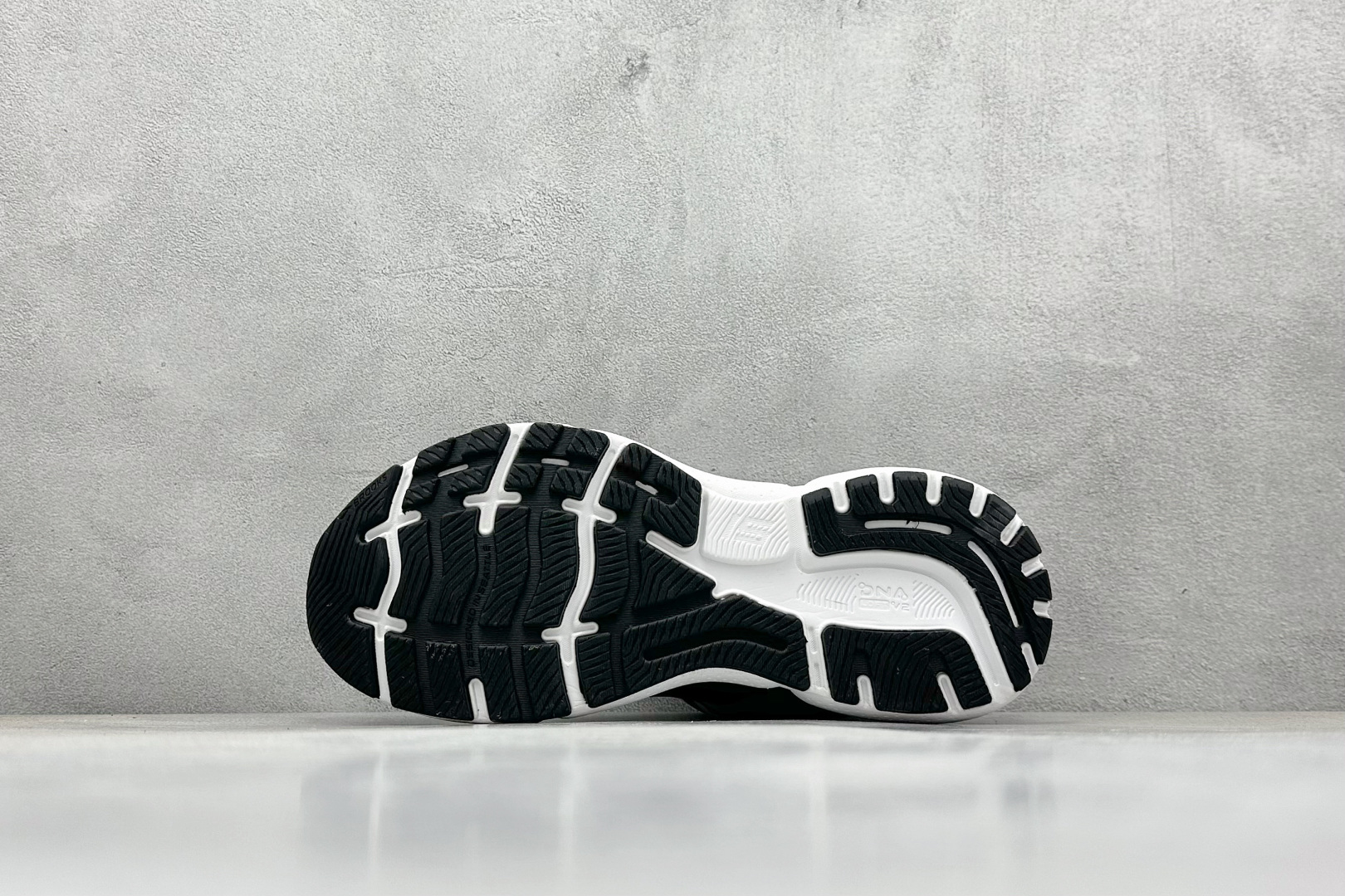 Brooks Ghost 15代 布鲁克斯 系列低帮透气缓震支撑休闲运动慢跑鞋 120380 1B 012