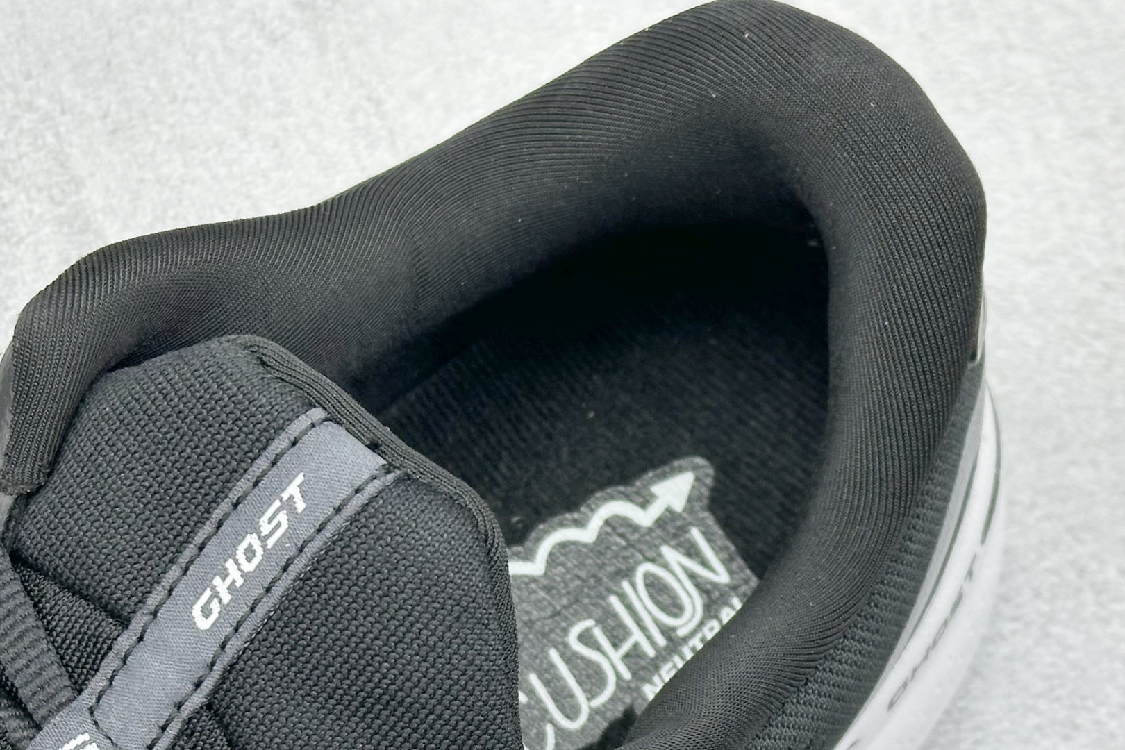 Brooks Ghost 15代 布鲁克斯 系列低帮透气缓震支撑休闲运动慢跑鞋 120380 1B 012