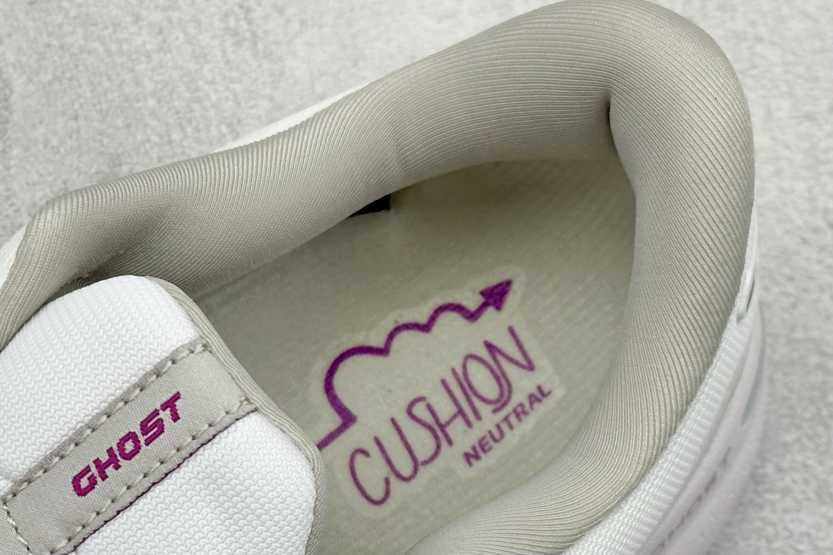 Brooks Ghost 15代 布鲁克斯 系列低帮透气缓震支撑休闲运动慢跑鞋 120380 1B 492