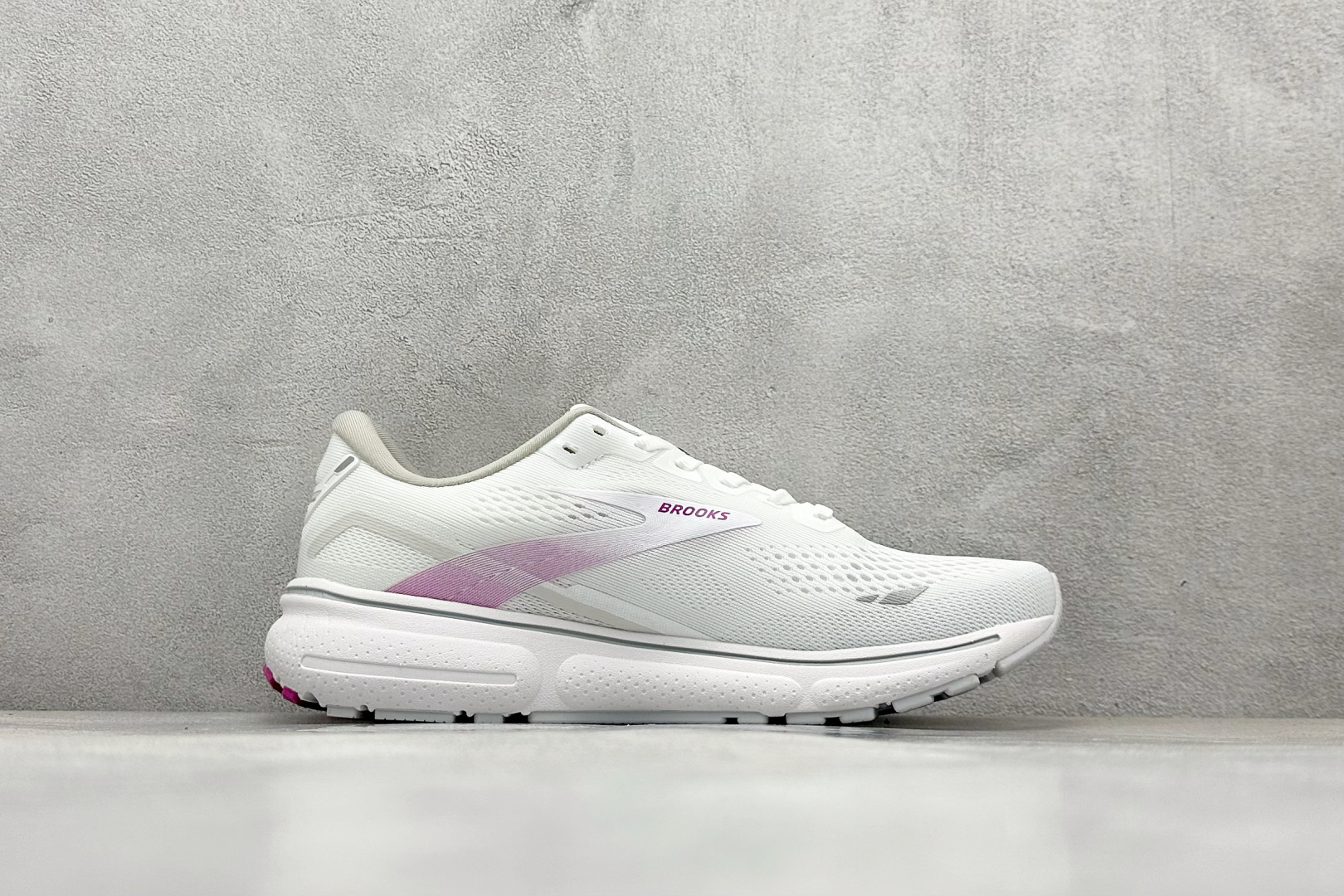 Brooks Ghost 15代 布鲁克斯 系列低帮透气缓震支撑休闲运动慢跑鞋 120380 1B 492