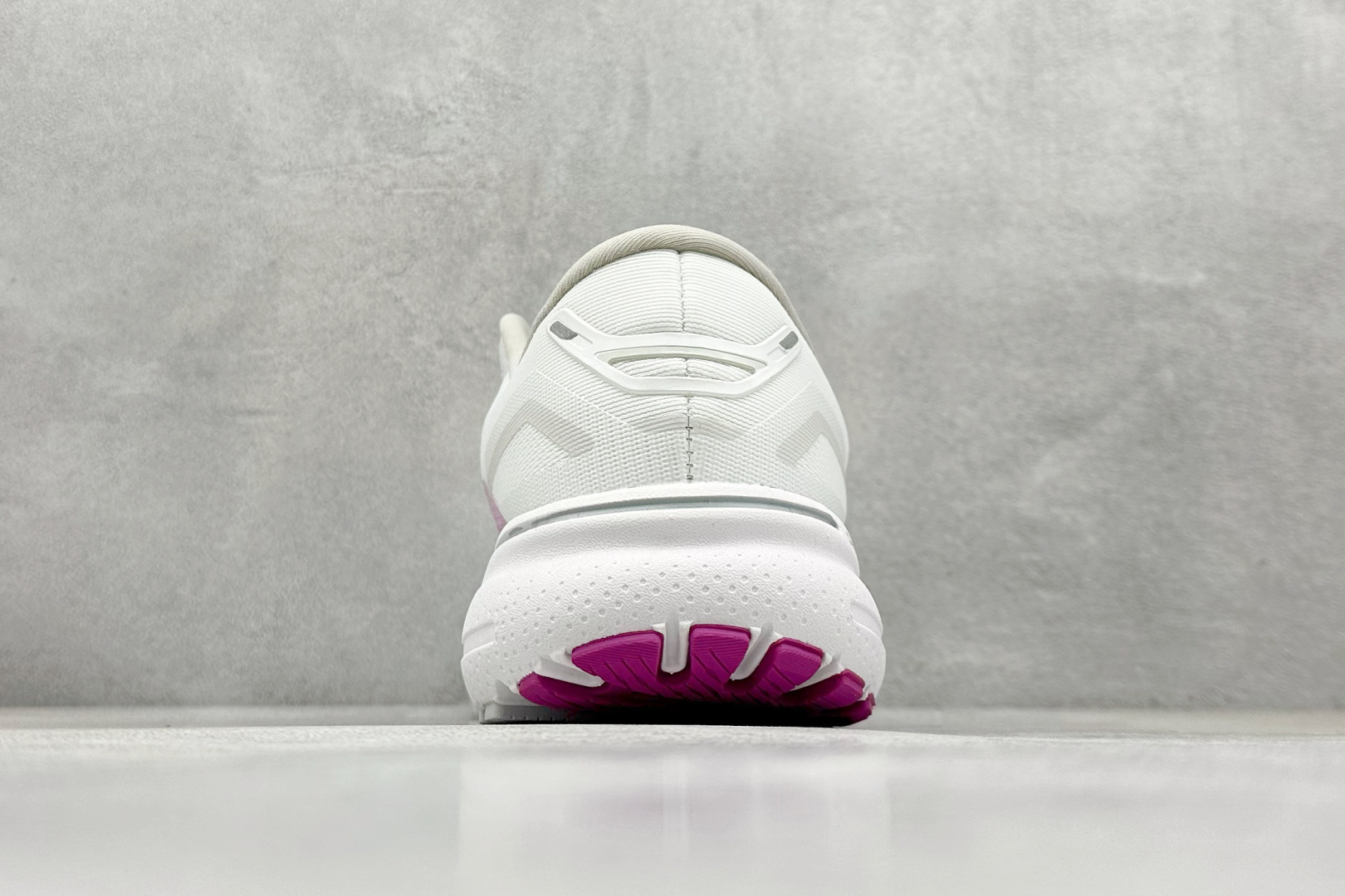 Brooks Ghost 15代 布鲁克斯 系列低帮透气缓震支撑休闲运动慢跑鞋 120380 1B 492