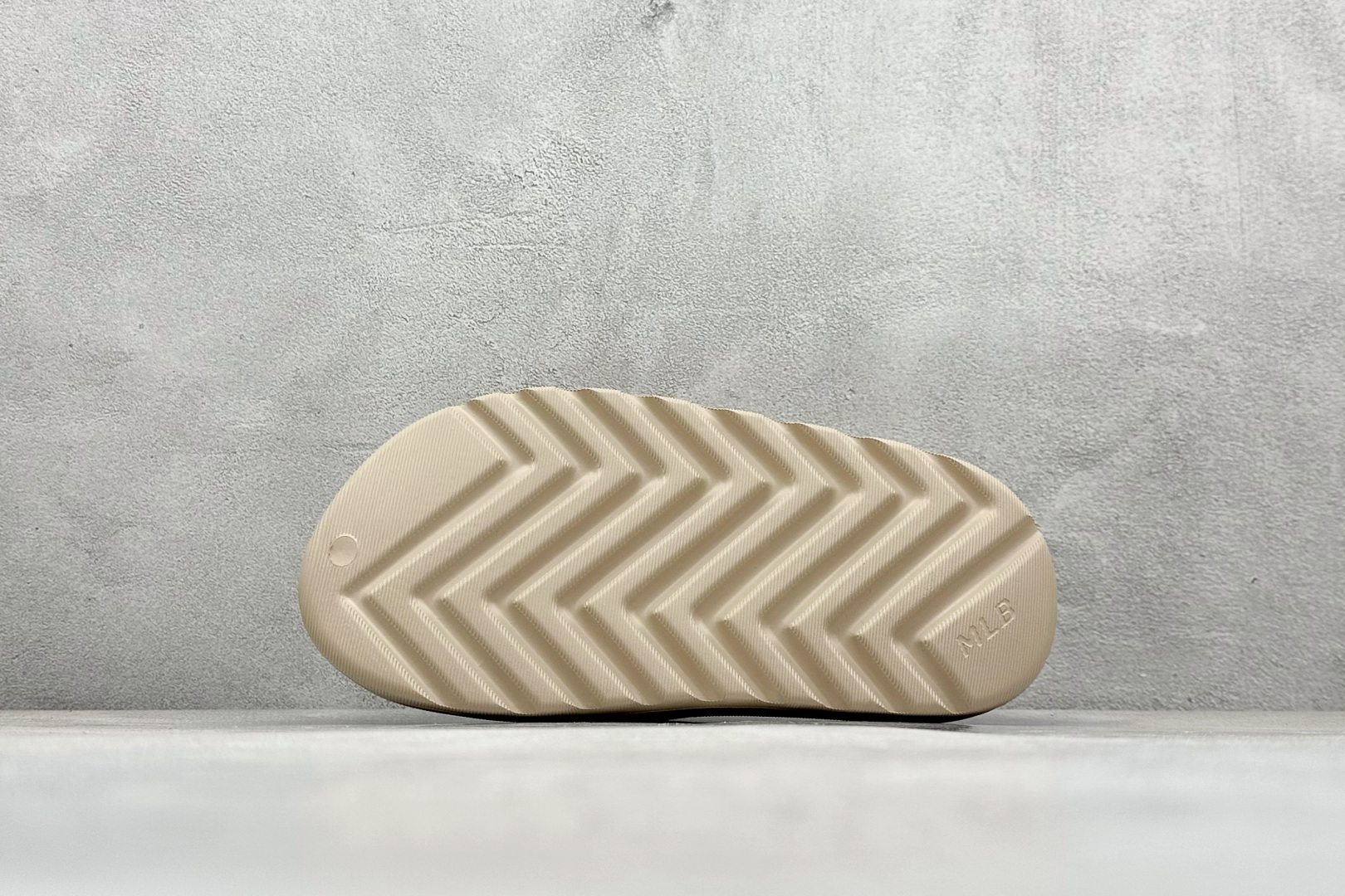 MLB Skipper Slide 纽约洋基队 夏季休闲拖鞋 3ALPS0153