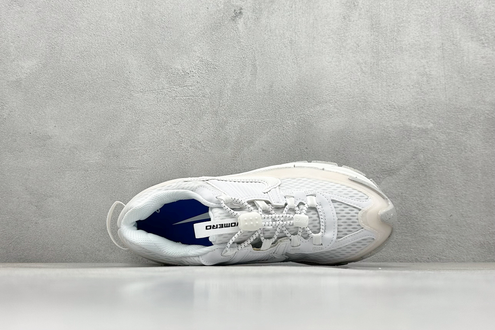 Nike Zoom Vomero Roam 马拉松复古五代休闲运动慢跑鞋 HJ4646-100