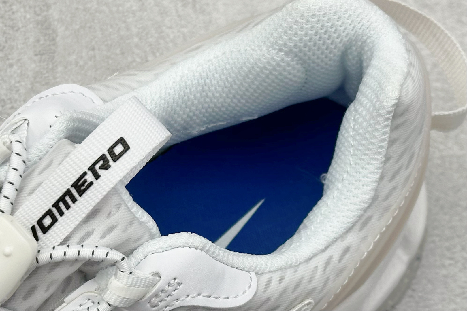 Nike Zoom Vomero Roam 马拉松复古五代休闲运动慢跑鞋 HJ4646-100