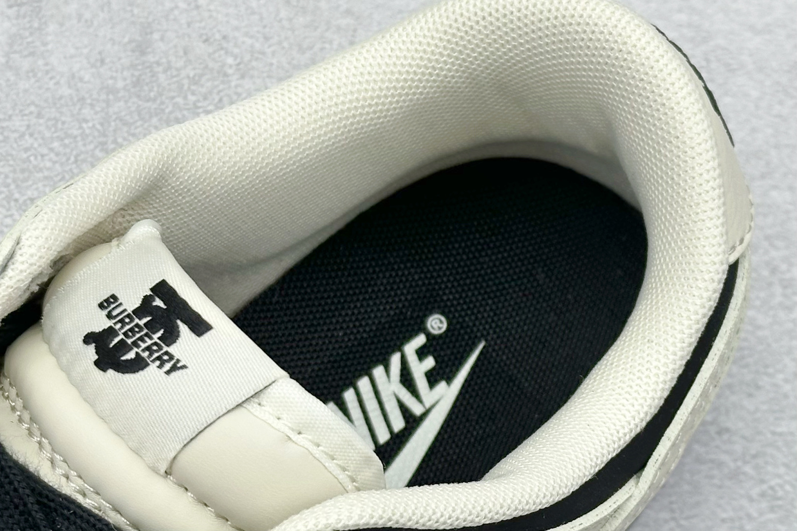 Nike SB Dunk Low x BURBERRY 白黑 XD1588-218