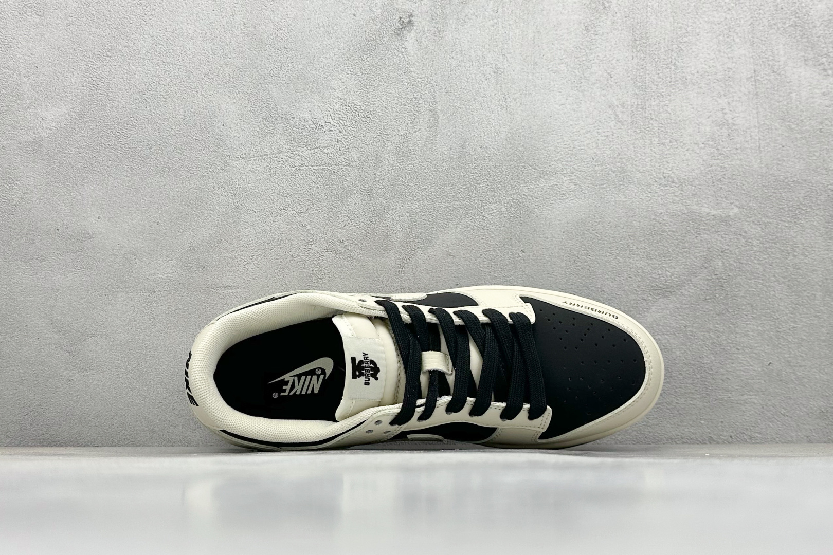 Nike SB Dunk Low x BURBERRY 白黑 XD1588-218
