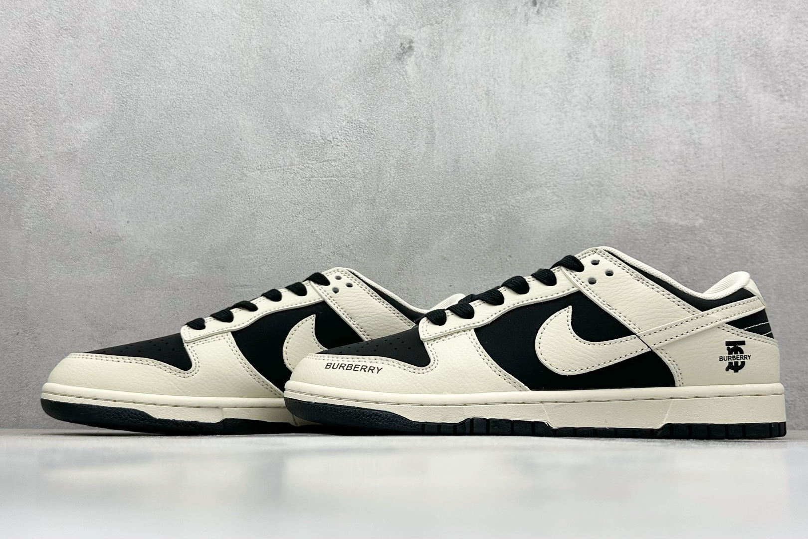 Nike SB Dunk Low x BURBERRY 白黑 XD1588-218