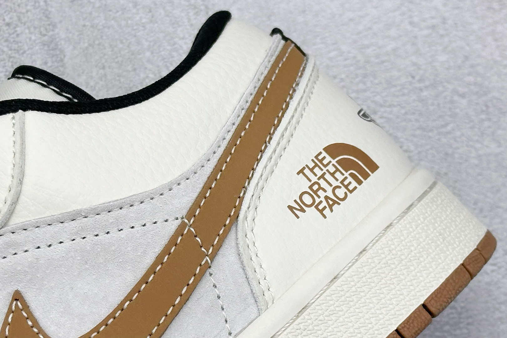 Fragment x Travis Scott x 北面联名 Air Jordan 1 Low 三方联名 XX2424-024