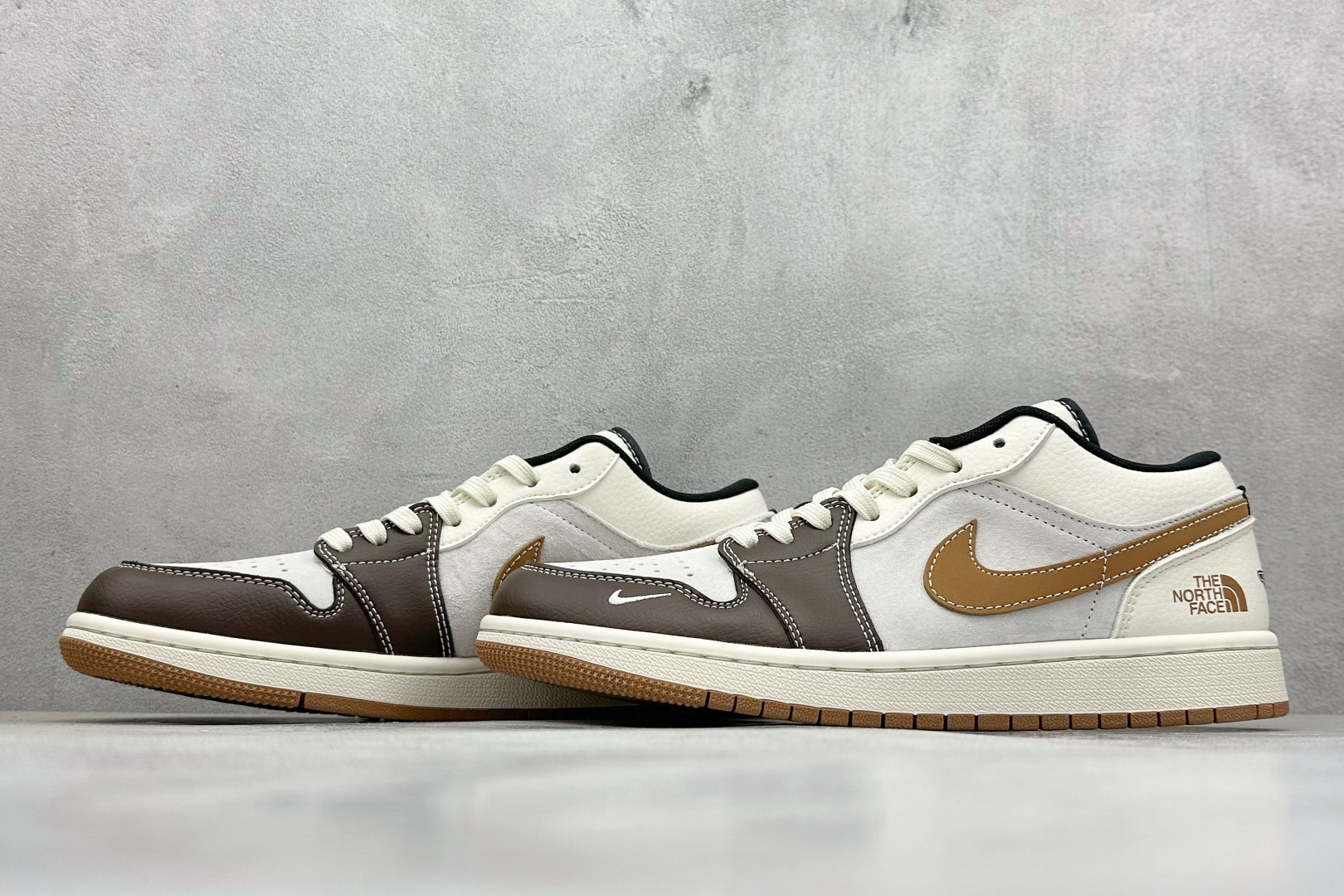 Fragment x Travis Scott x 北面联名 Air Jordan 1 Low 三方联名 XX2424-024