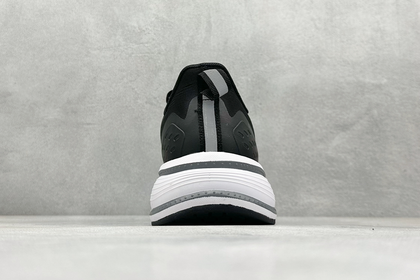 AD EQ/RUNNING SHOES 防滑耐磨厚底增高老爹鞋 随心畅跑舒适跑步运动鞋 GZ5828