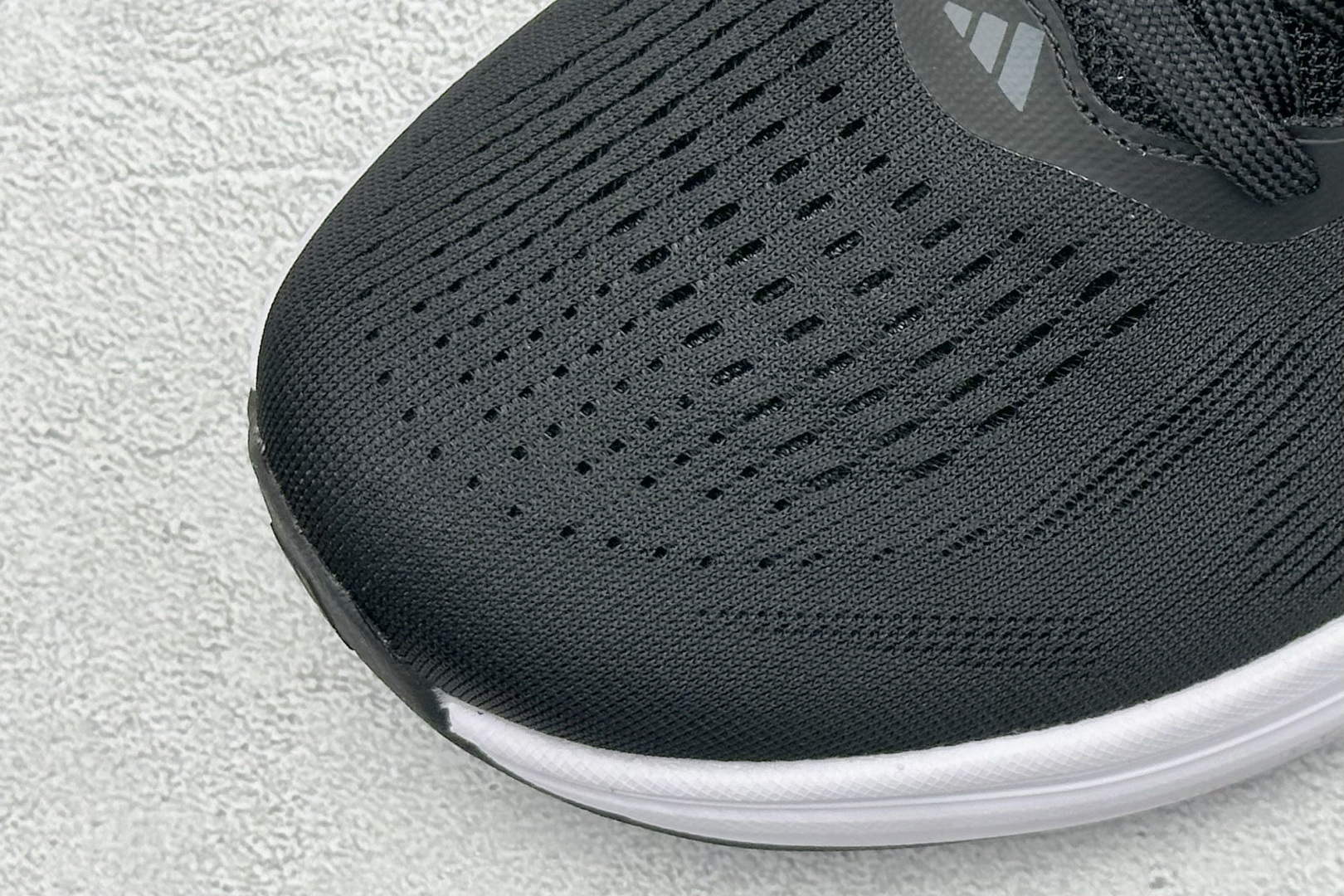 AD EQ/RUNNING SHOES 防滑耐磨厚底增高老爹鞋 随心畅跑舒适跑步运动鞋 GZ5828