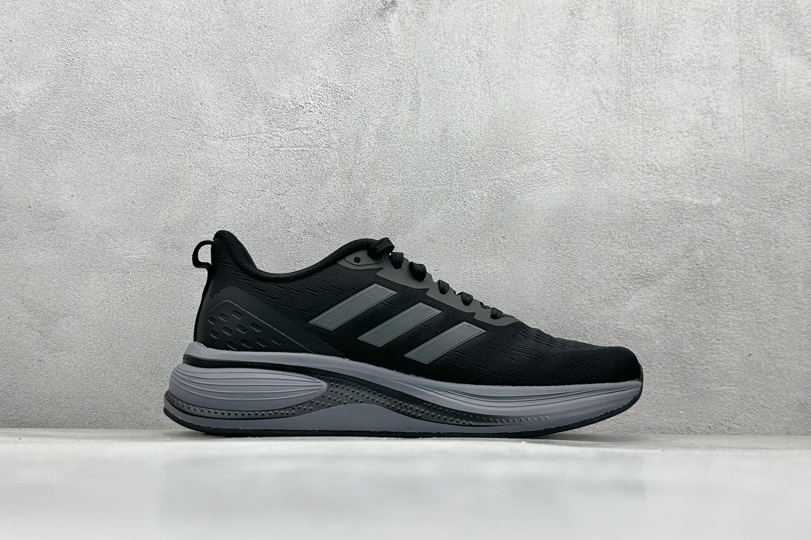 AD EQ/RUNNING SHOES 防滑耐磨厚底增高老爹鞋 随心畅跑舒适跑步运动鞋 GZ5818