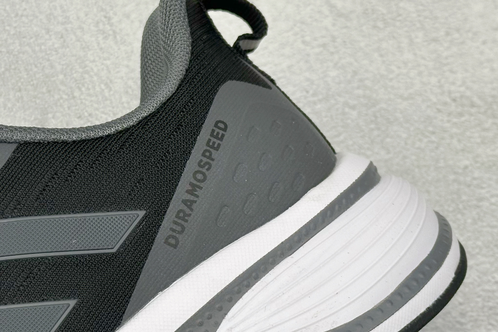 AD EQ/RUNNING SHOES 防滑耐磨厚底增高老爹鞋 随心畅跑舒适跑步运动鞋 GZ5822