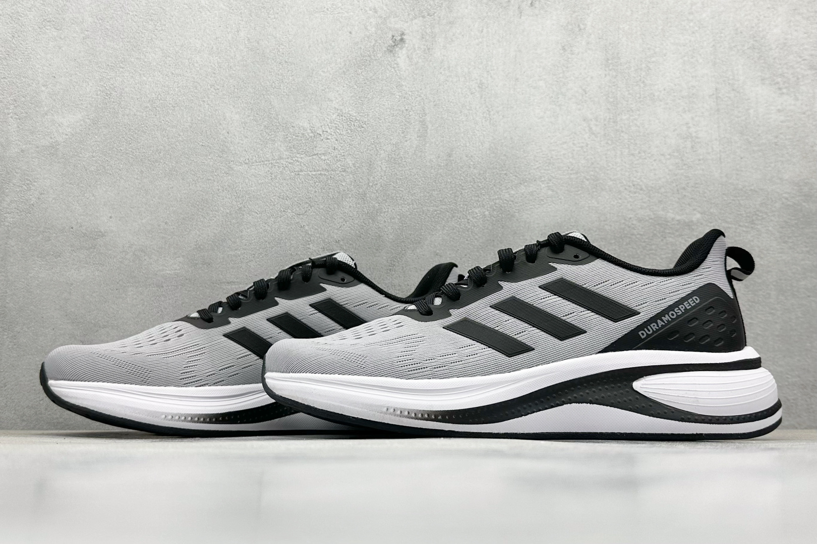 AD EQ/RUNNING SHOES 防滑耐磨厚底增高老爹鞋 随心畅跑舒适跑步运动鞋 GZ5825