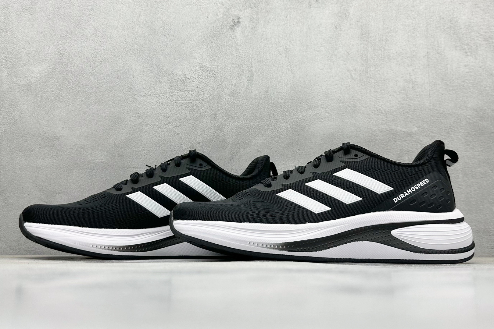 AD EQ/RUNNING SHOES 防滑耐磨厚底增高老爹鞋 随心畅跑舒适跑步运动鞋 GZ5816