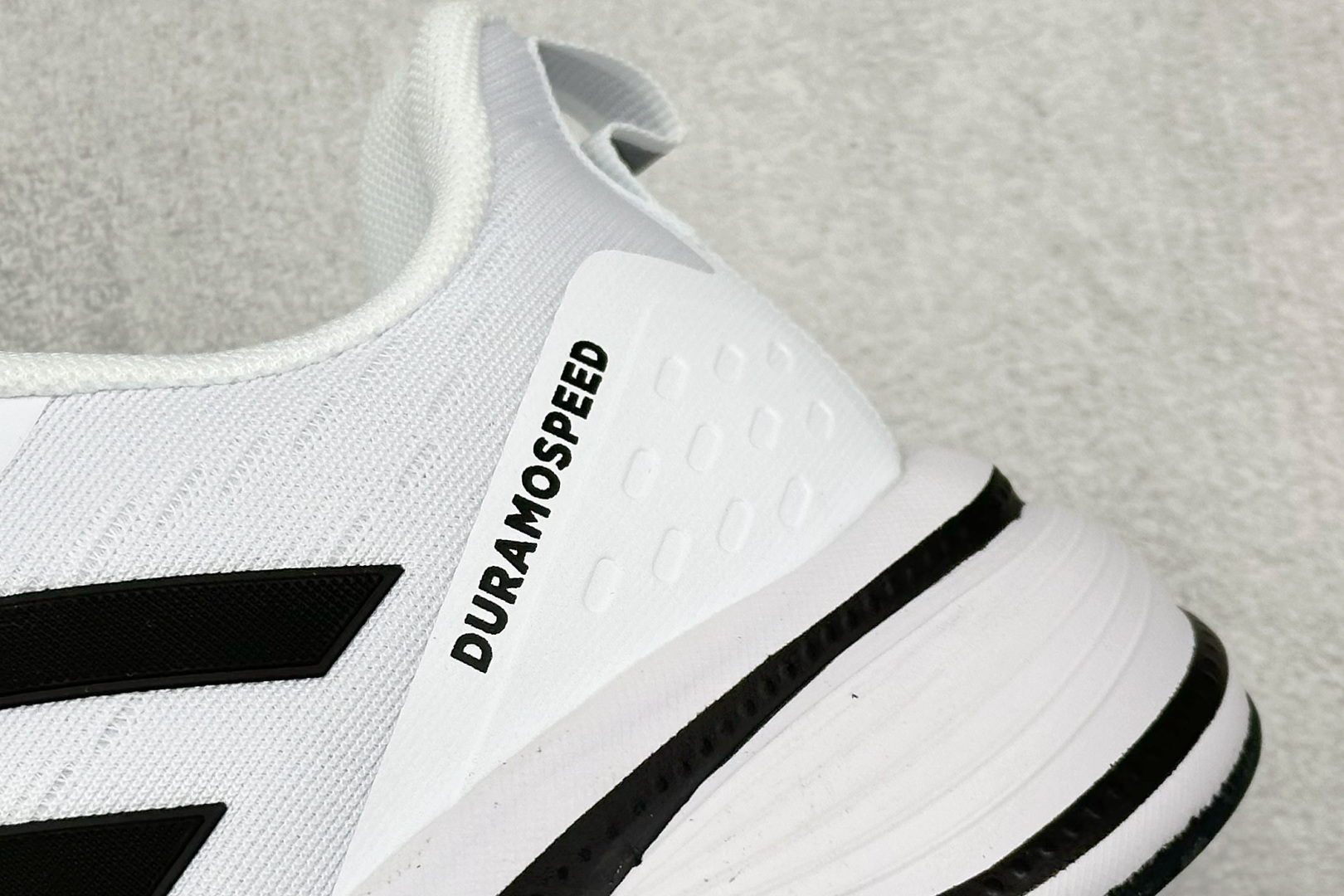 AD EQ/RUNNING SHOES 防滑耐磨厚底增高老爹鞋 随心畅跑舒适跑步运动鞋 GZ5820