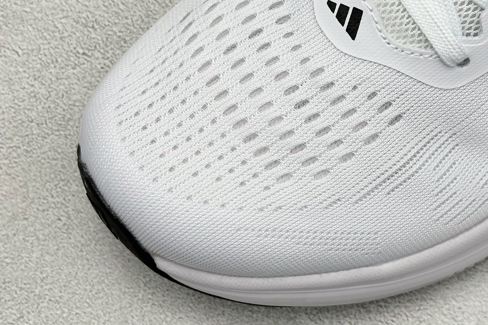 AD EQ/RUNNING SHOES 防滑耐磨厚底增高老爹鞋 随心畅跑舒适跑步运动鞋 GZ5820