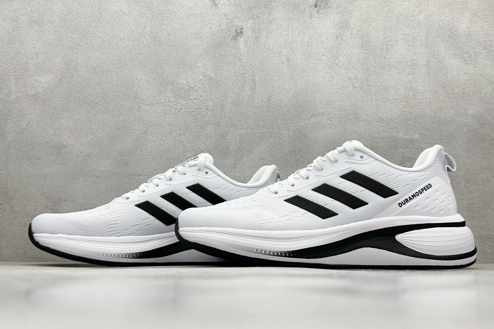 AD EQ/RUNNING SHOES 防滑耐磨厚底增高老爹鞋 随心畅跑舒适跑步运动鞋 GZ5820