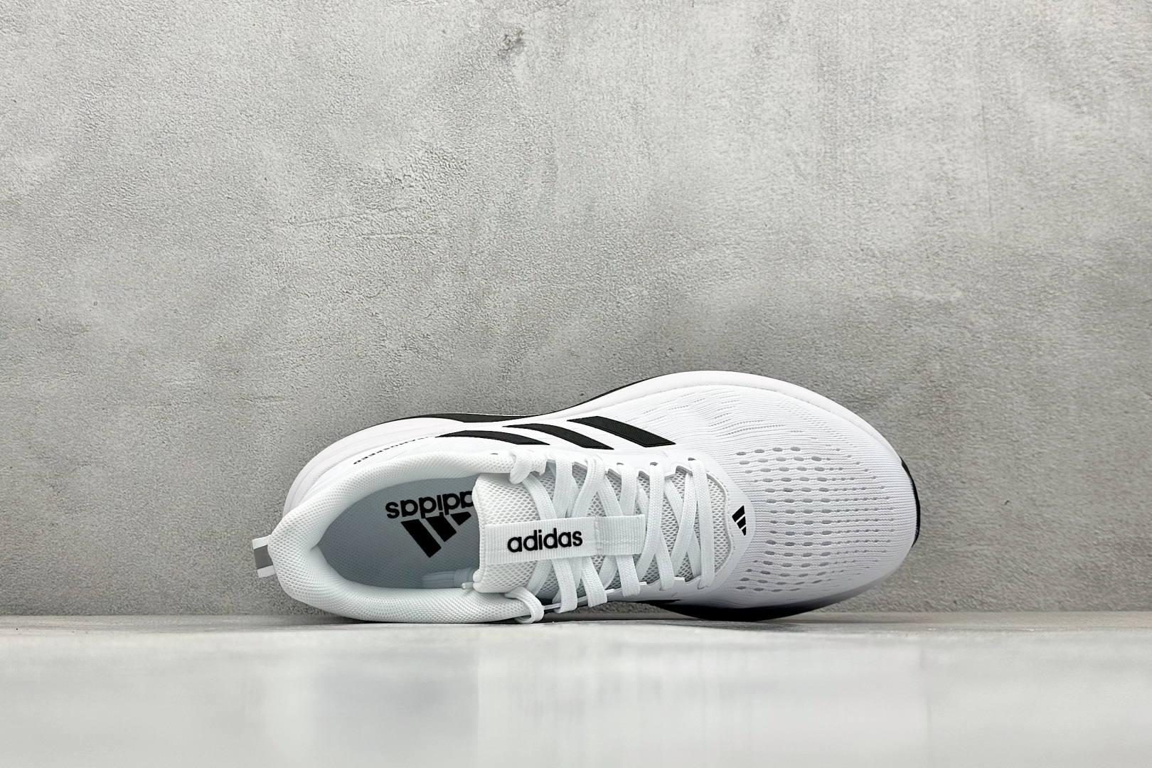 AD EQ/RUNNING SHOES 防滑耐磨厚底增高老爹鞋 随心畅跑舒适跑步运动鞋 GZ5820