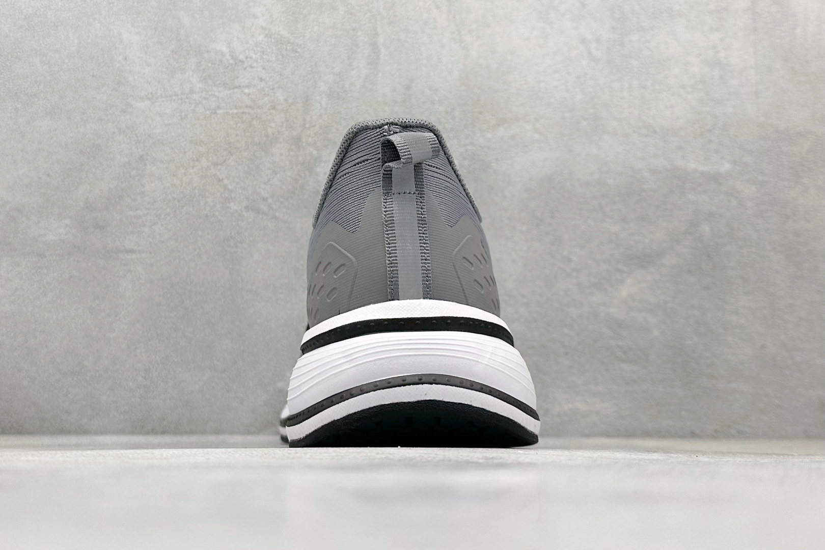 AD EQ/RUNNING SHOES 防滑耐磨厚底增高老爹鞋 随心畅跑舒适跑步运动鞋 GZ5823