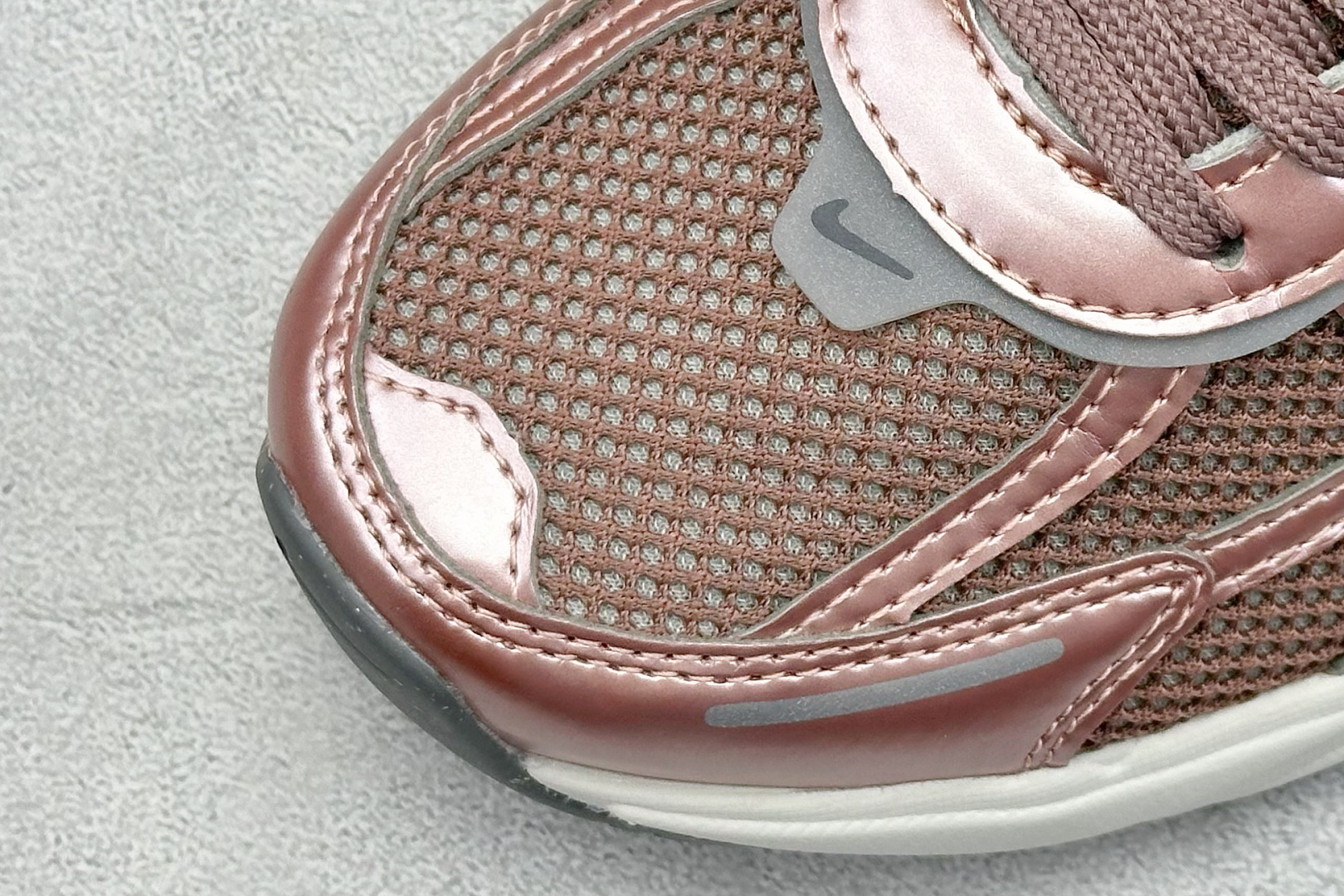 DS版Nike V2K Run 减震防滑复古低帮跑步鞋 FD0736-200