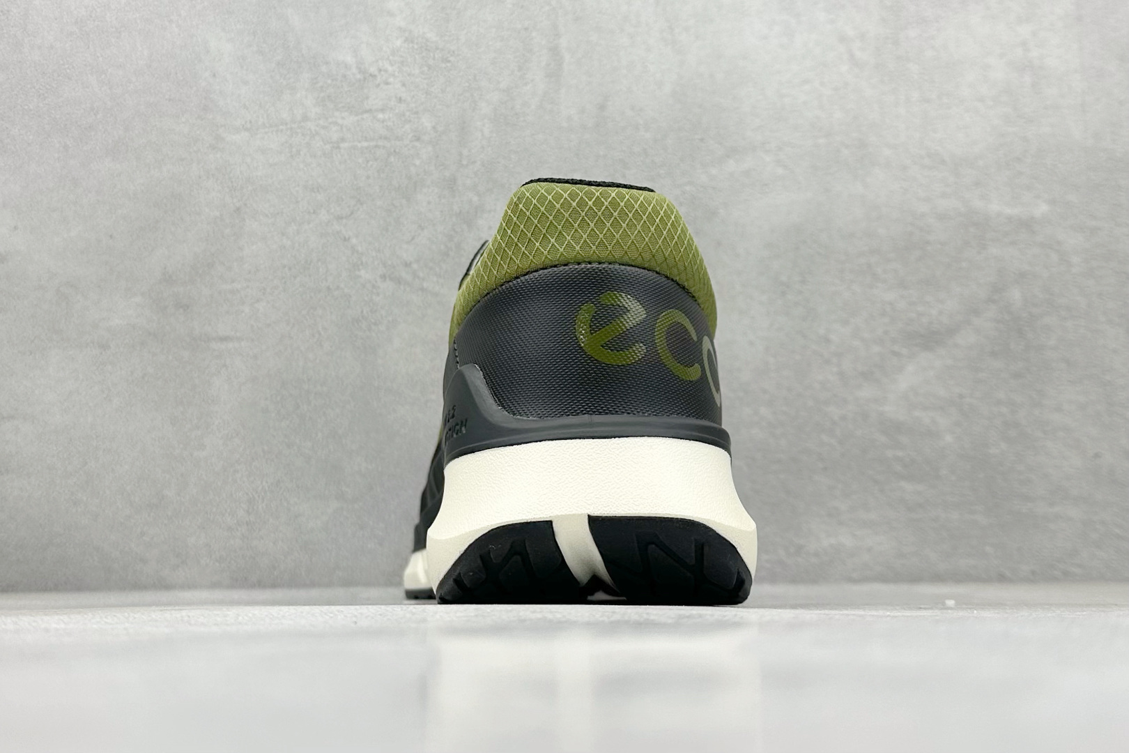 280 ECCO爱步运动男鞋 25年新款百搭跑步健身鞋 875825-Chinese UA Cheap High Quatity Brand Clothes Bags handbags Sneakers wholesale wholesaler seller from China Factory suppliers Fashion Clothing Shoes best Quality Beautiful Price 280 ECCO爱步运动男鞋 25年新款百搭跑步健身鞋 875825