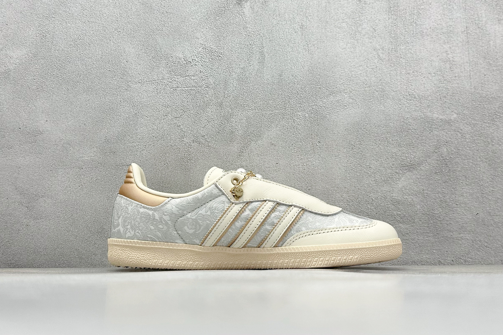 RS版AD Original Samba 复古经典轻便板鞋 JQ2616