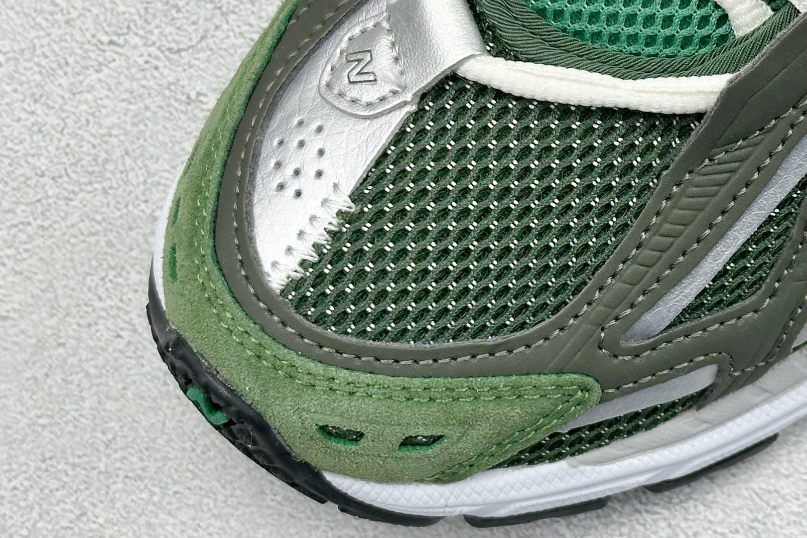 New Balance M1906系列复古单品宝藏老爹鞋款 U1906AK