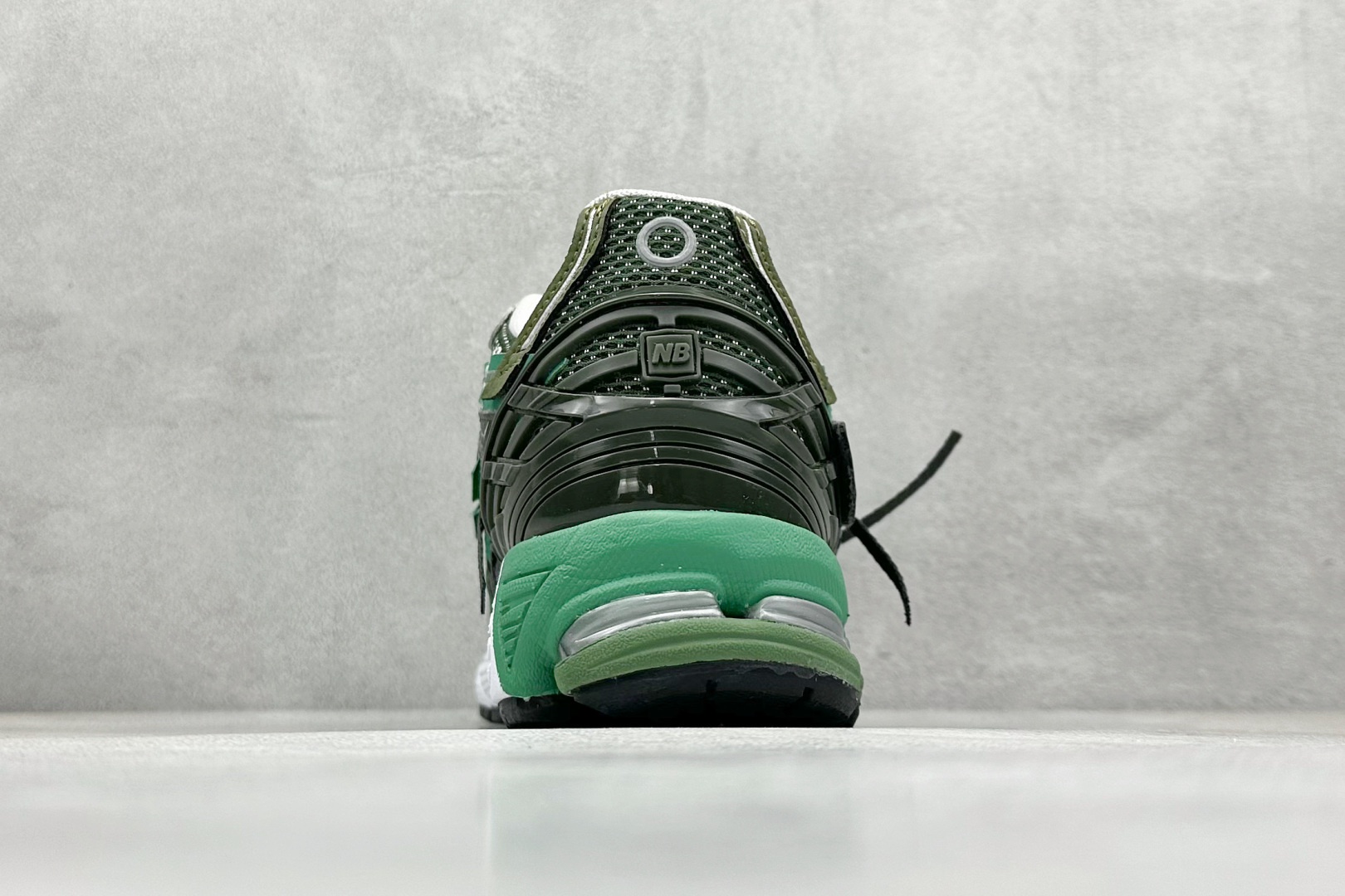 New Balance M1906系列复古单品宝藏老爹鞋款 U1906AK