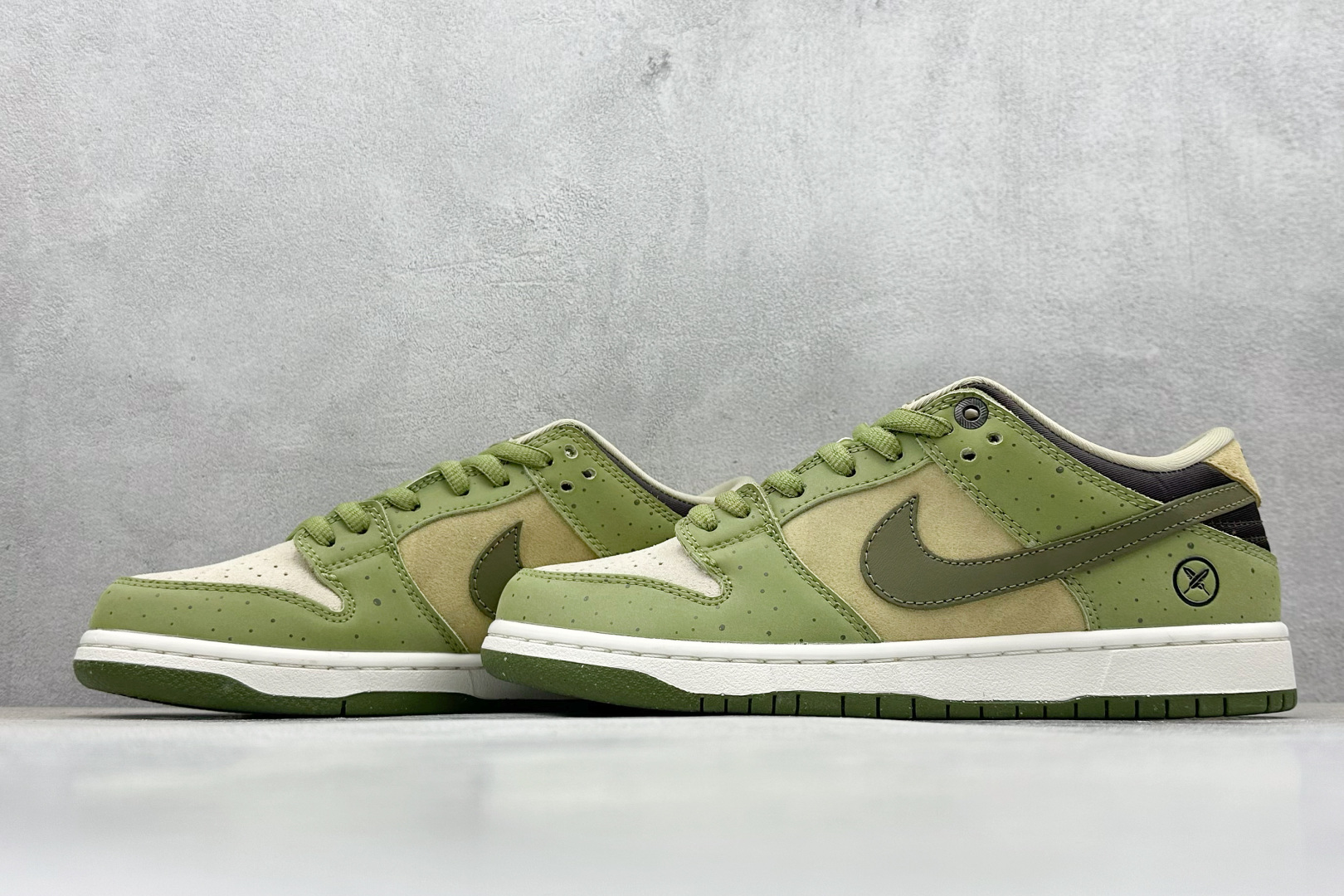 A NIKE SB Dunk Low x Yuto Horigome 牛油果绿 HF8022-300