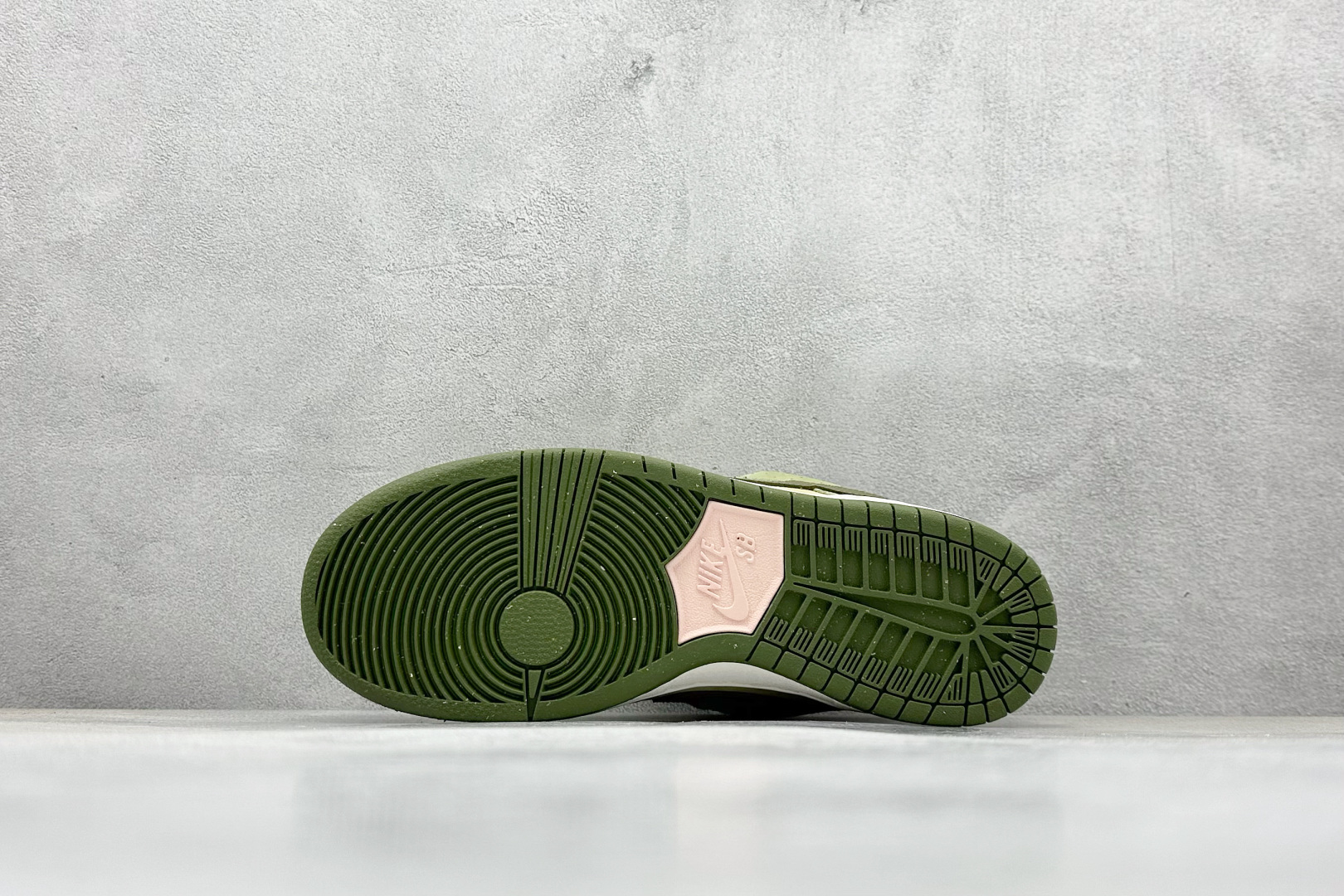 A NIKE SB Dunk Low x Yuto Horigome 牛油果绿 HF8022-300