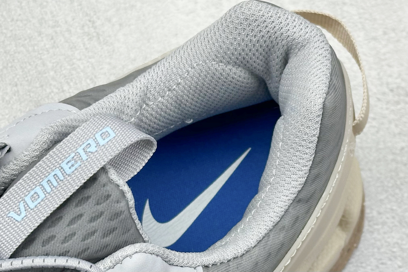 Nike Zoom Vomero Roam 5 Roam 复古跑五代休闲运动慢跑鞋 HJ4646-001