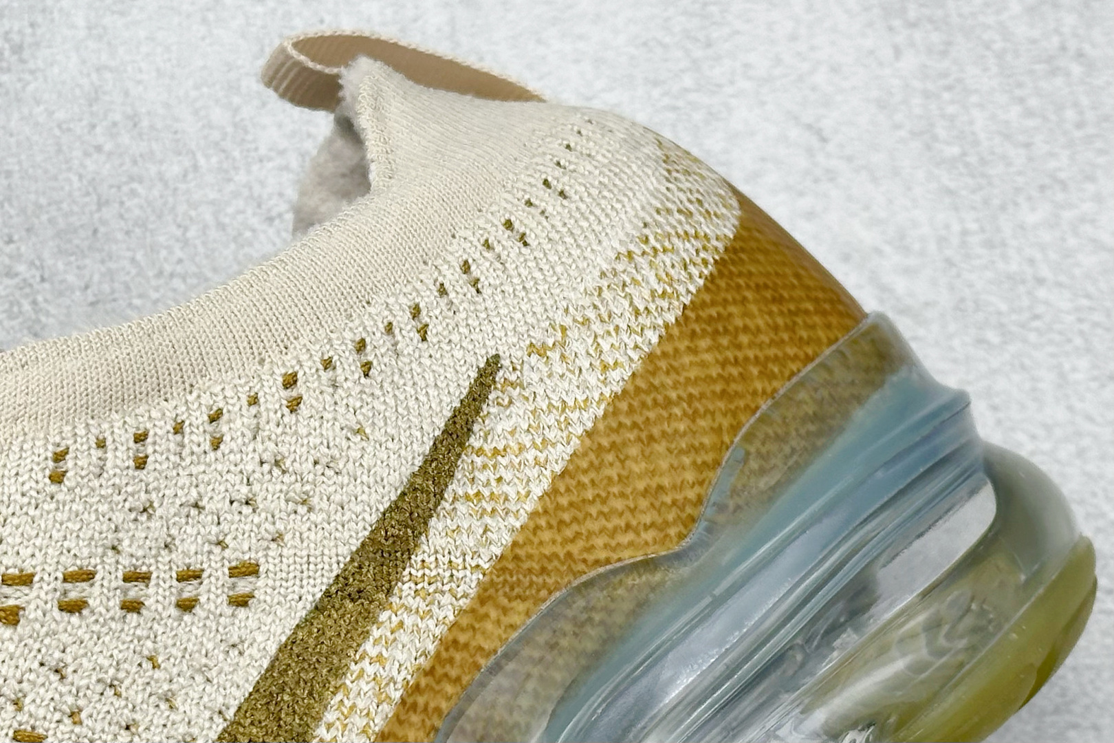 Nike Air Vapormax2023 全掌长气垫 缓震跑步鞋 DV1678-100-莆田鞋,莆田鞋货源,高仿鞋,高仿鞋货源,安福档口,莆田高仿鞋,莆田鞋批发,高仿鞋批发,莆田高仿运动鞋,高仿运动鞋,莆田运动鞋 Nike Air Vapormax2023 全掌长气垫 缓震跑步鞋 DV1678-100