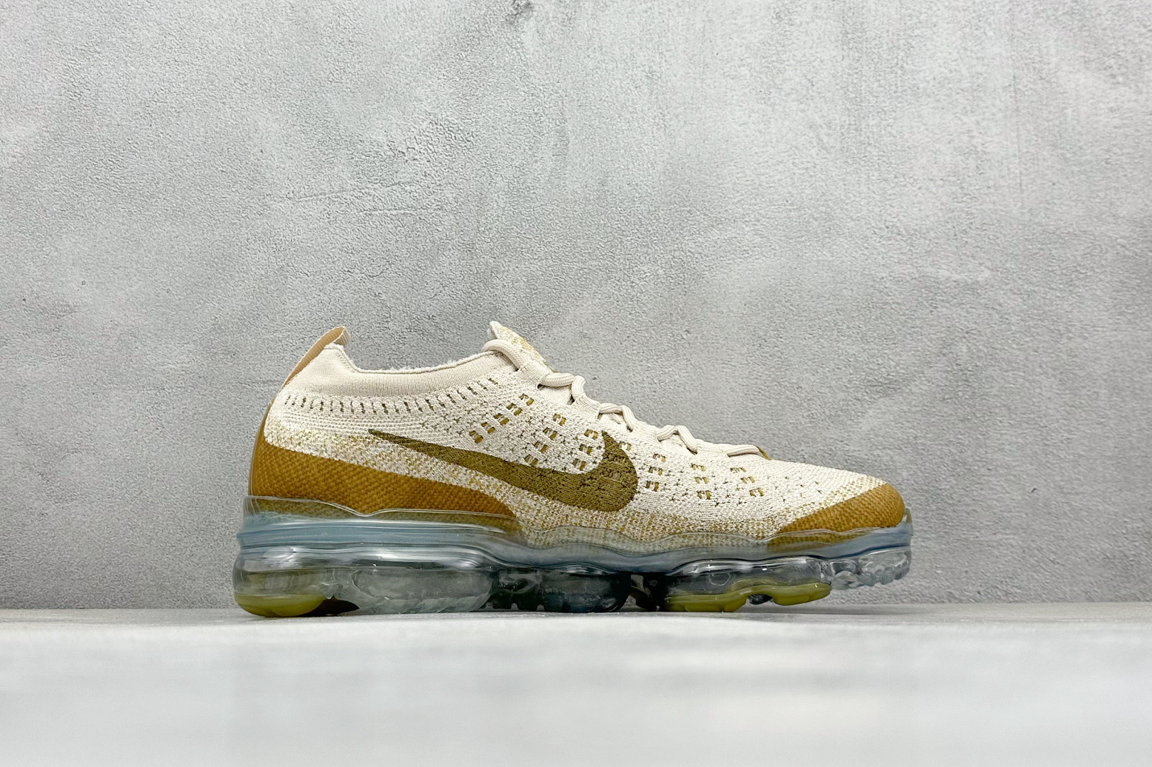 Nike Air Vapormax2023 全掌长气垫 缓震跑步鞋 DV1678-100-莆田鞋,莆田鞋货源,高仿鞋,高仿鞋货源,安福档口,莆田高仿鞋,莆田鞋批发,高仿鞋批发,莆田高仿运动鞋,高仿运动鞋,莆田运动鞋 Nike Air Vapormax2023 全掌长气垫 缓震跑步鞋 DV1678-100