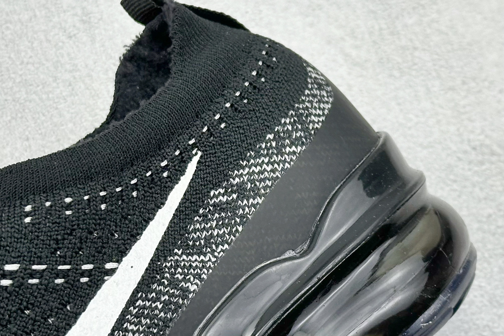 Nike Air Vapormax2023 全掌长气垫 缓震跑步鞋 DV1678-001