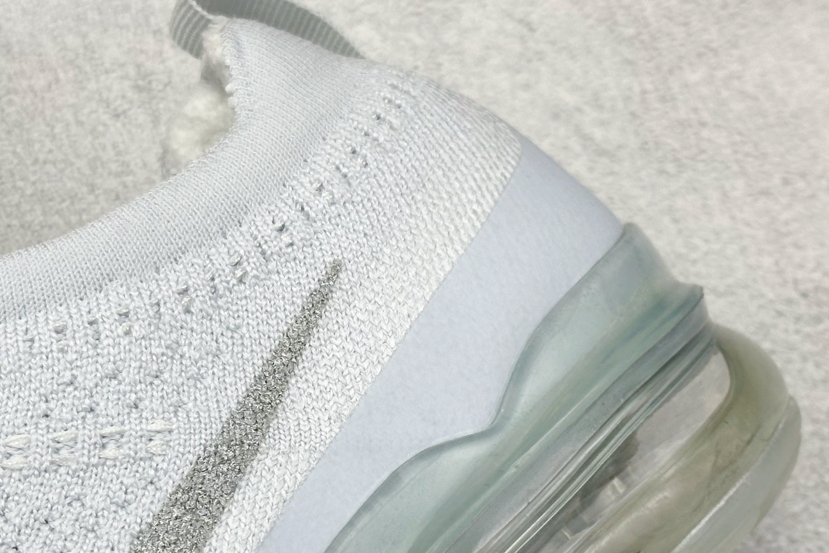 Nike Air Vapormax2023 全掌长气垫 缓震跑步鞋 DV1678-002