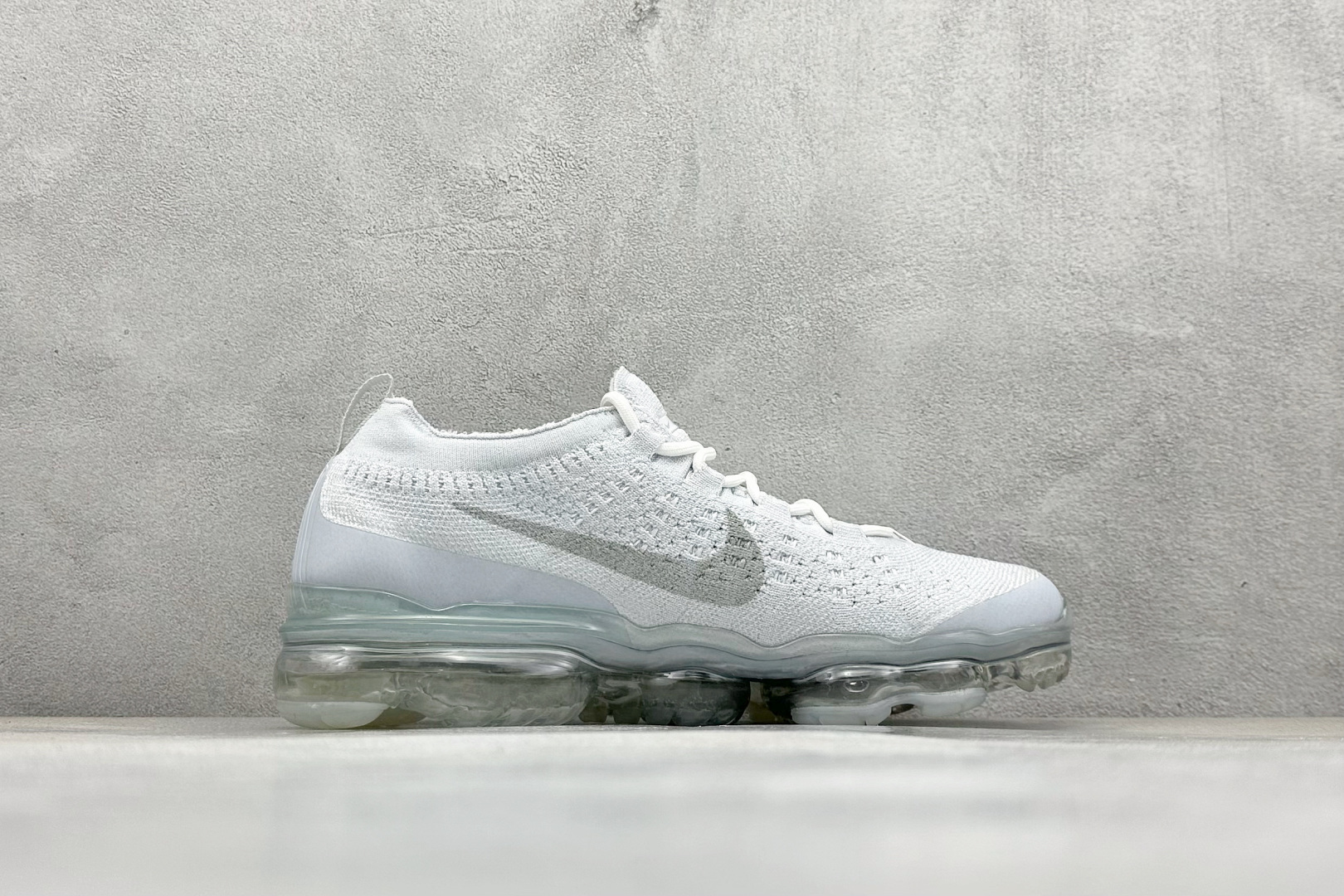 Nike Air Vapormax2023 全掌长气垫 缓震跑步鞋 DV1678-002