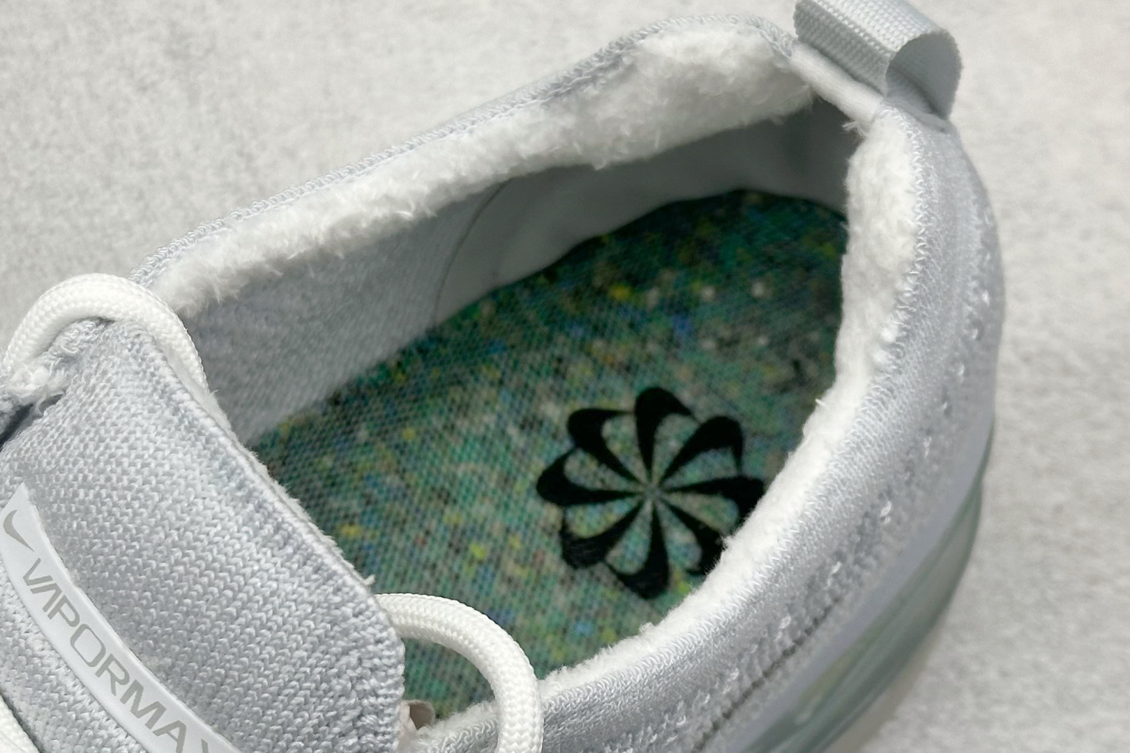 Nike Air Vapormax2023 全掌长气垫 缓震跑步鞋 DV1678-002