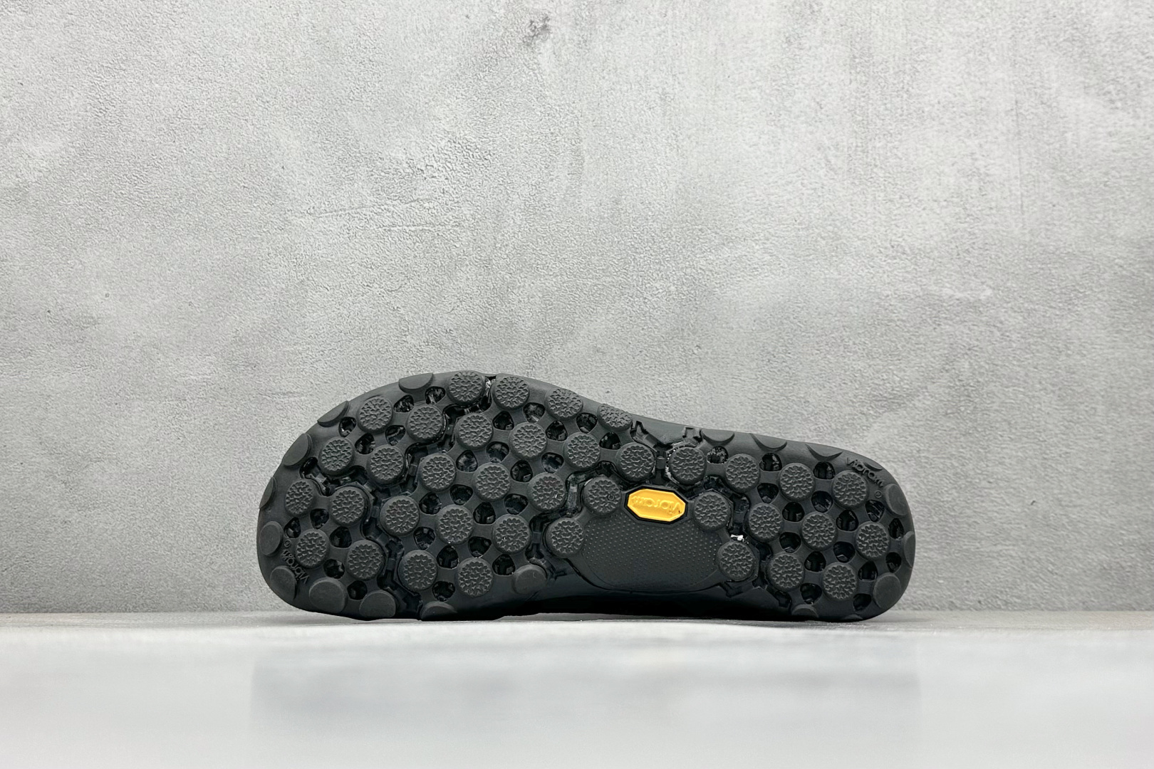 ISSEY MIYAKE/ x New Balance NB MT10O 舒适时尚 减震耐磨 低帮 生活休闲鞋 MT10OAC