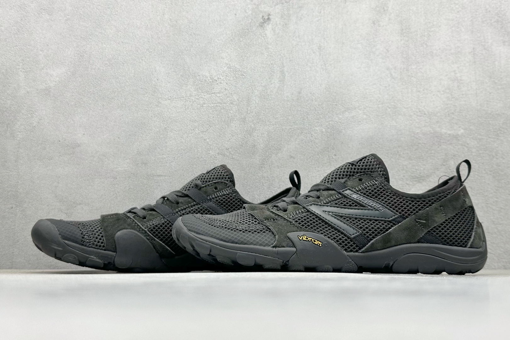 ISSEY MIYAKE/ x New Balance NB MT10O 舒适时尚 减震耐磨 低帮 生活休闲鞋 MT10OAC