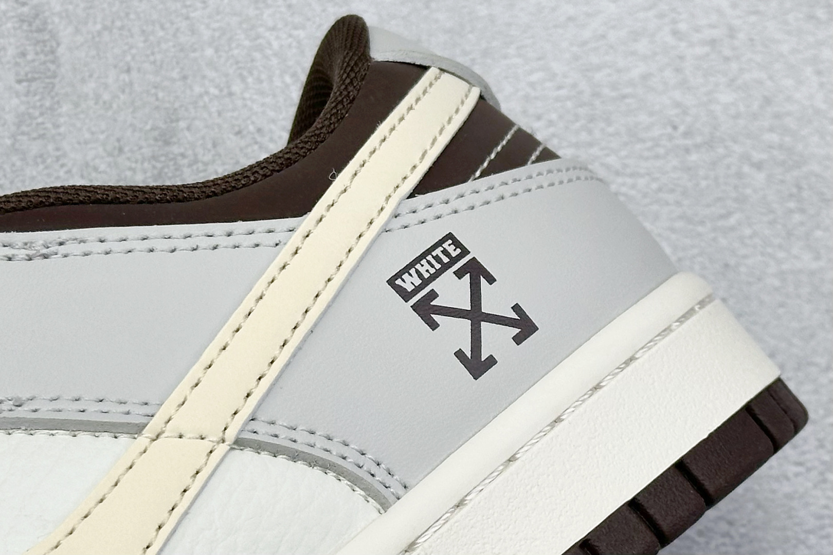 NIKE SB Dunk Low x OFF-WHITE 米灰棕 XX9910-010